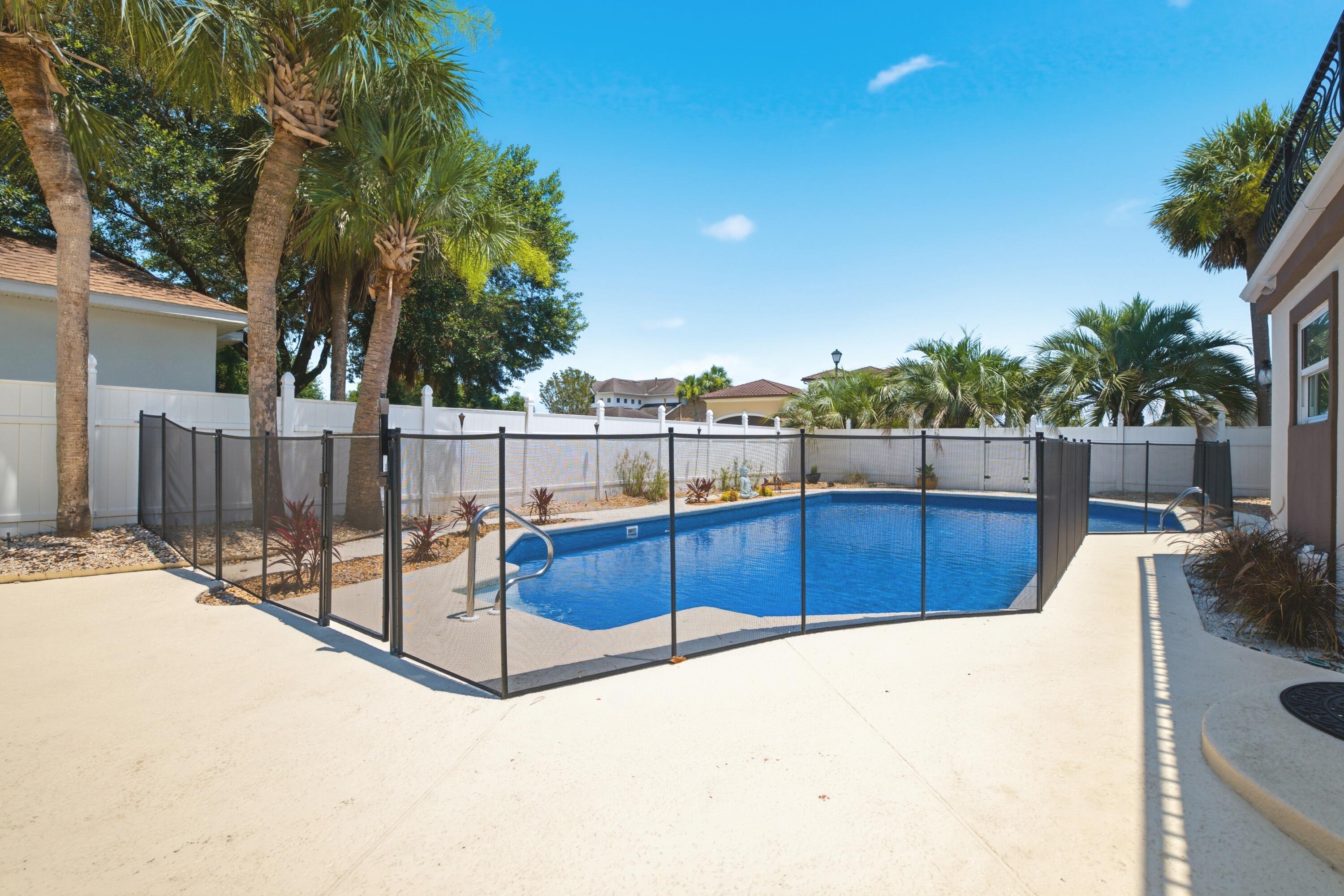 RIVIERA BEACH - Residential