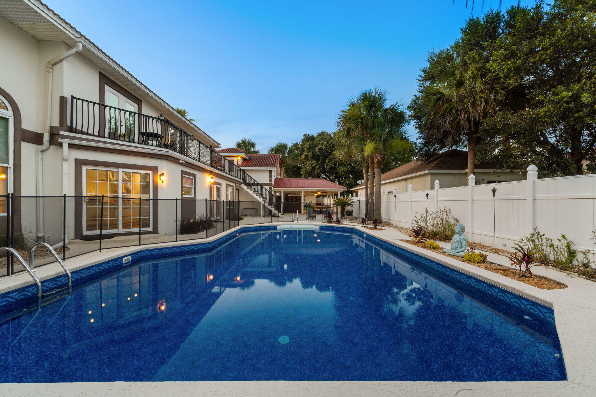RIVIERA BEACH - Residential