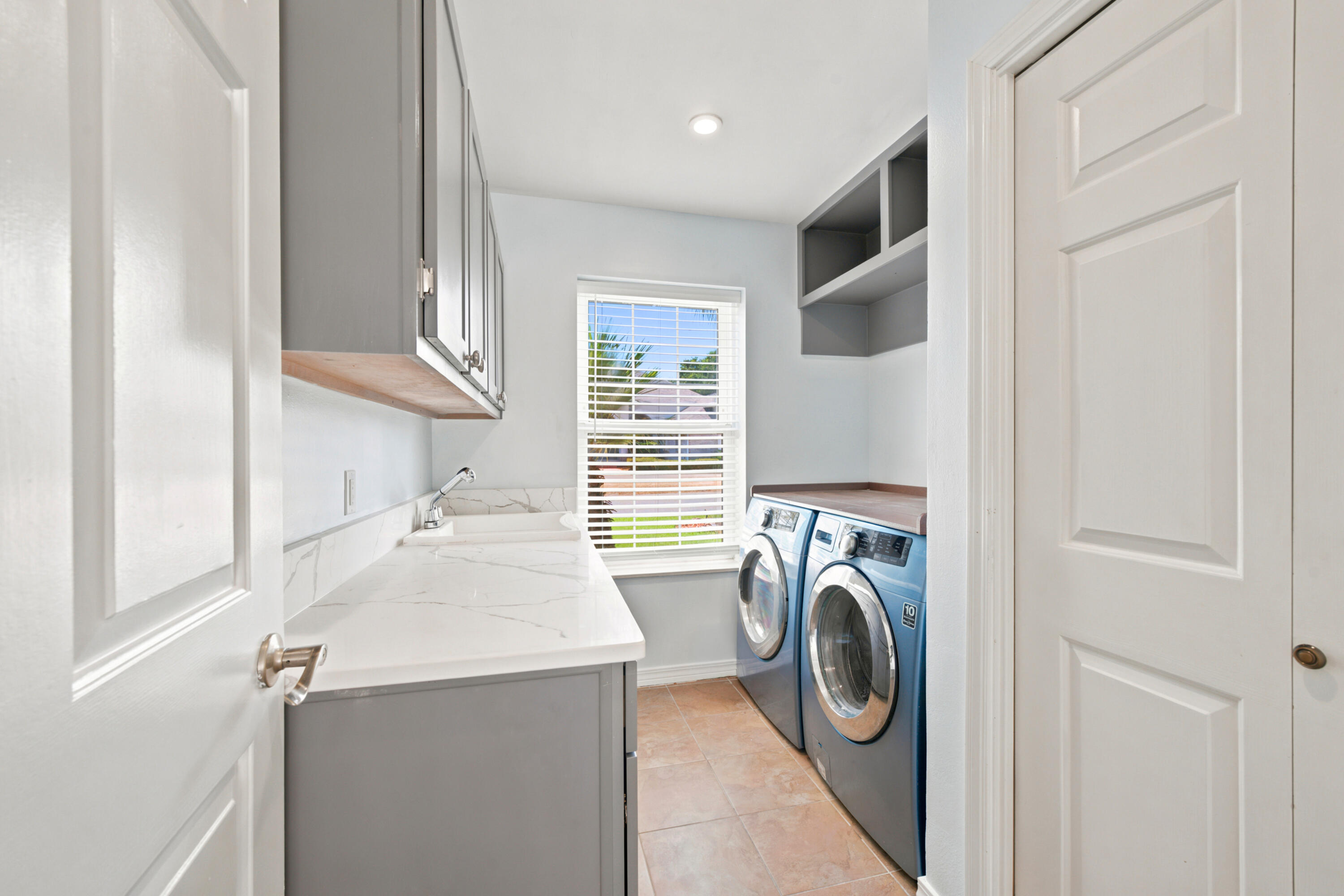 RIVIERA BEACH - Residential