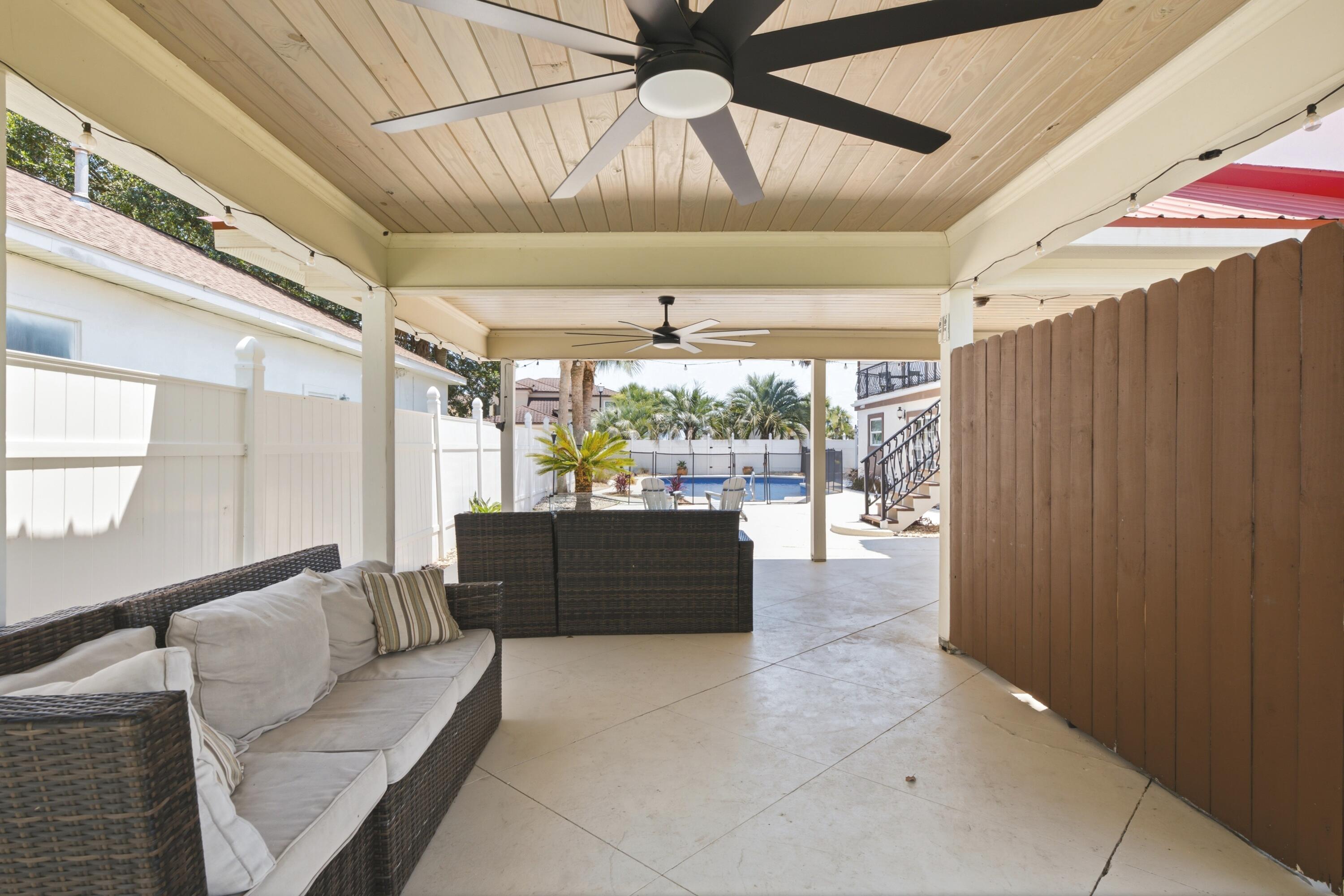 RIVIERA BEACH - Residential