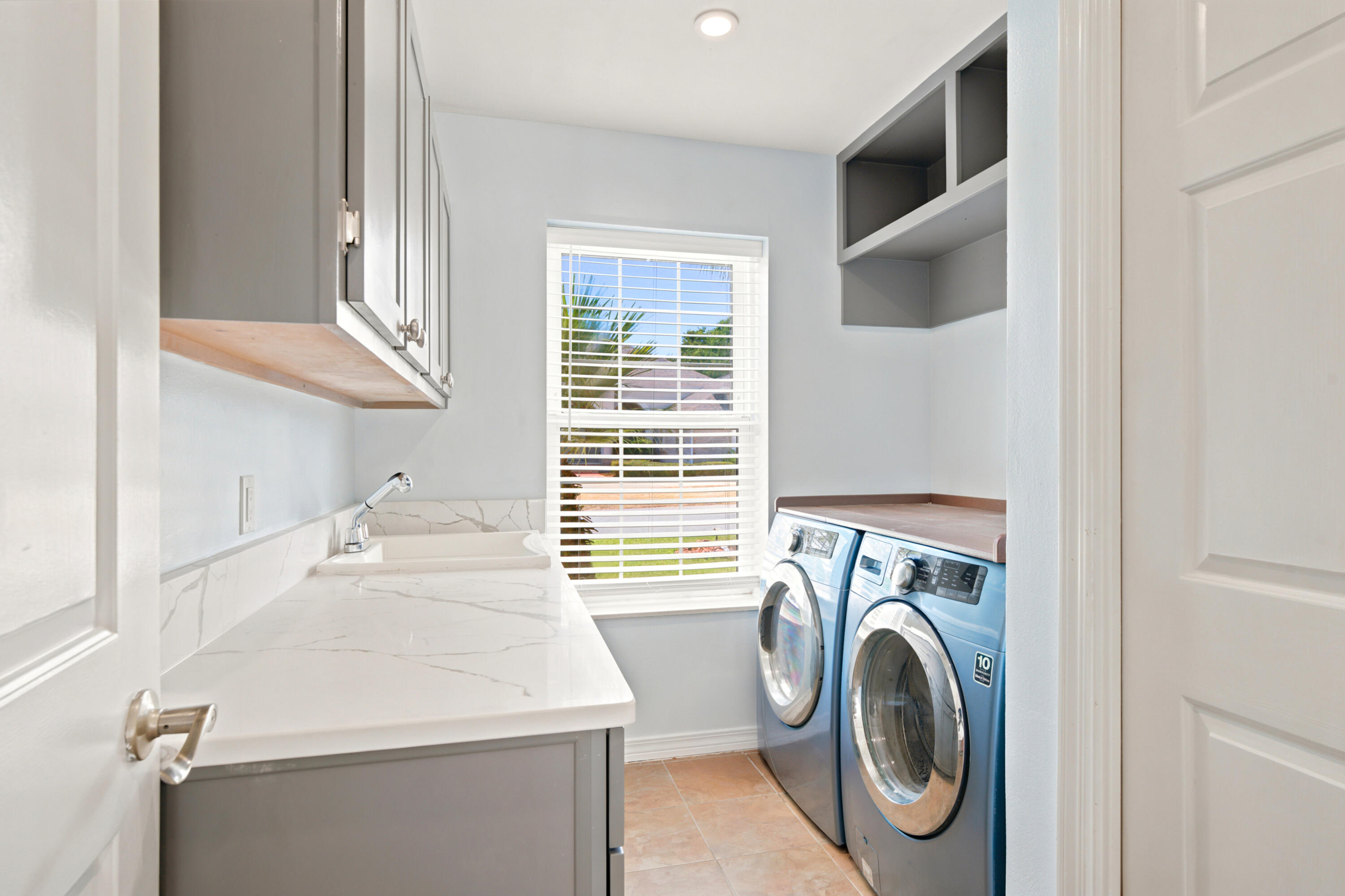RIVIERA BEACH - Residential