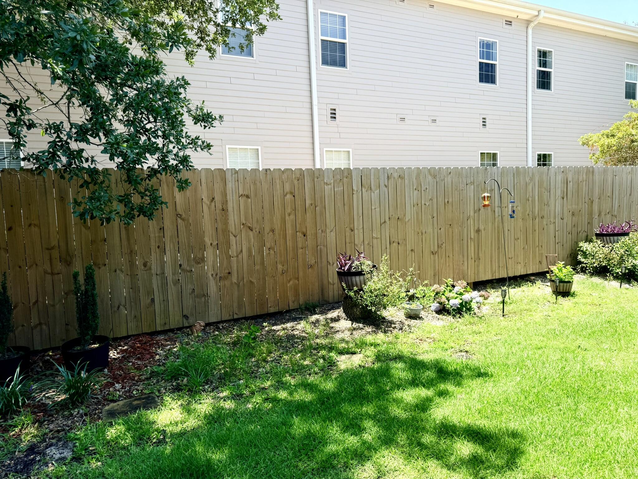 DIAMOND LAKES - Residential