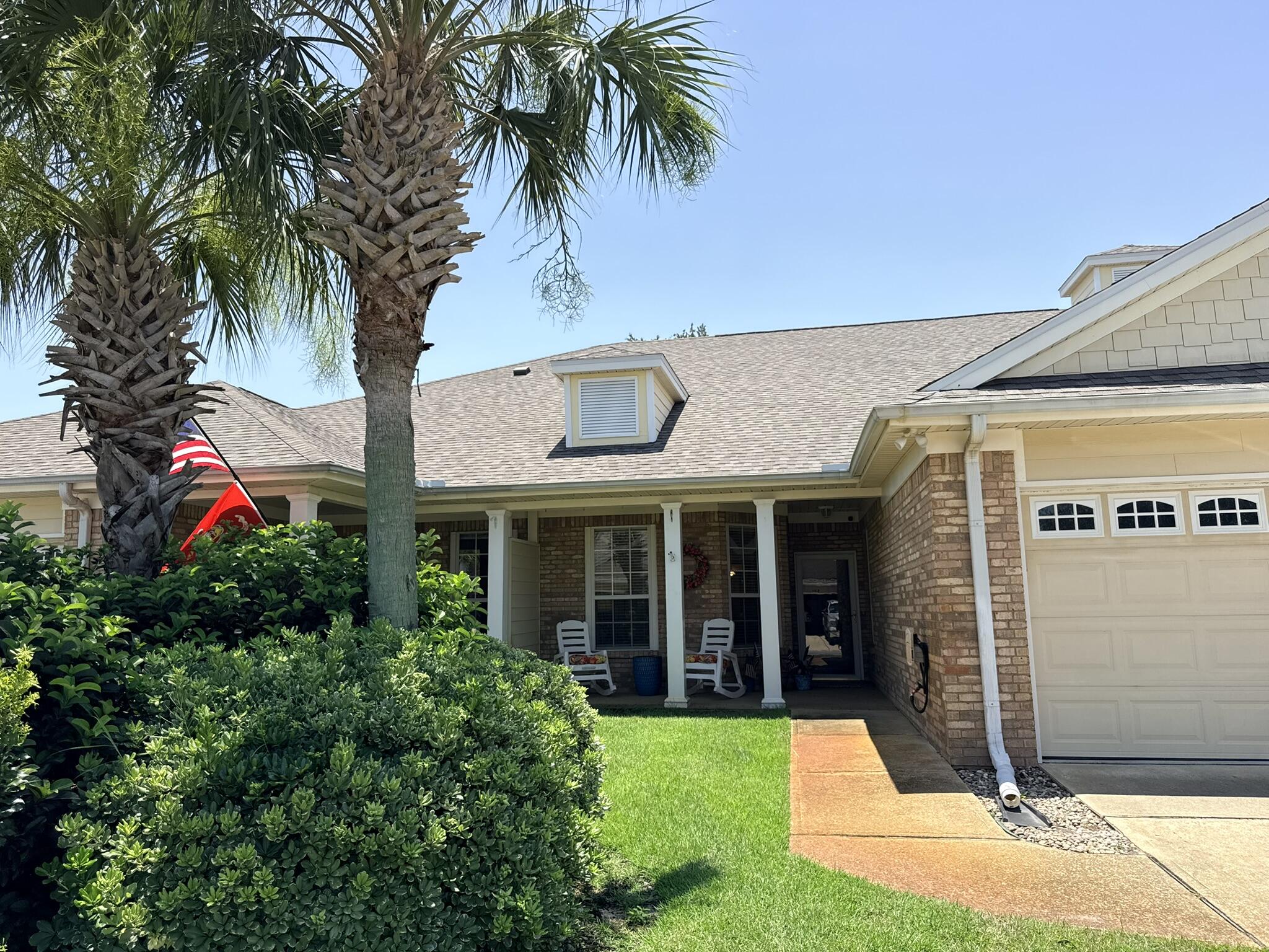 DIAMOND LAKES - Residential