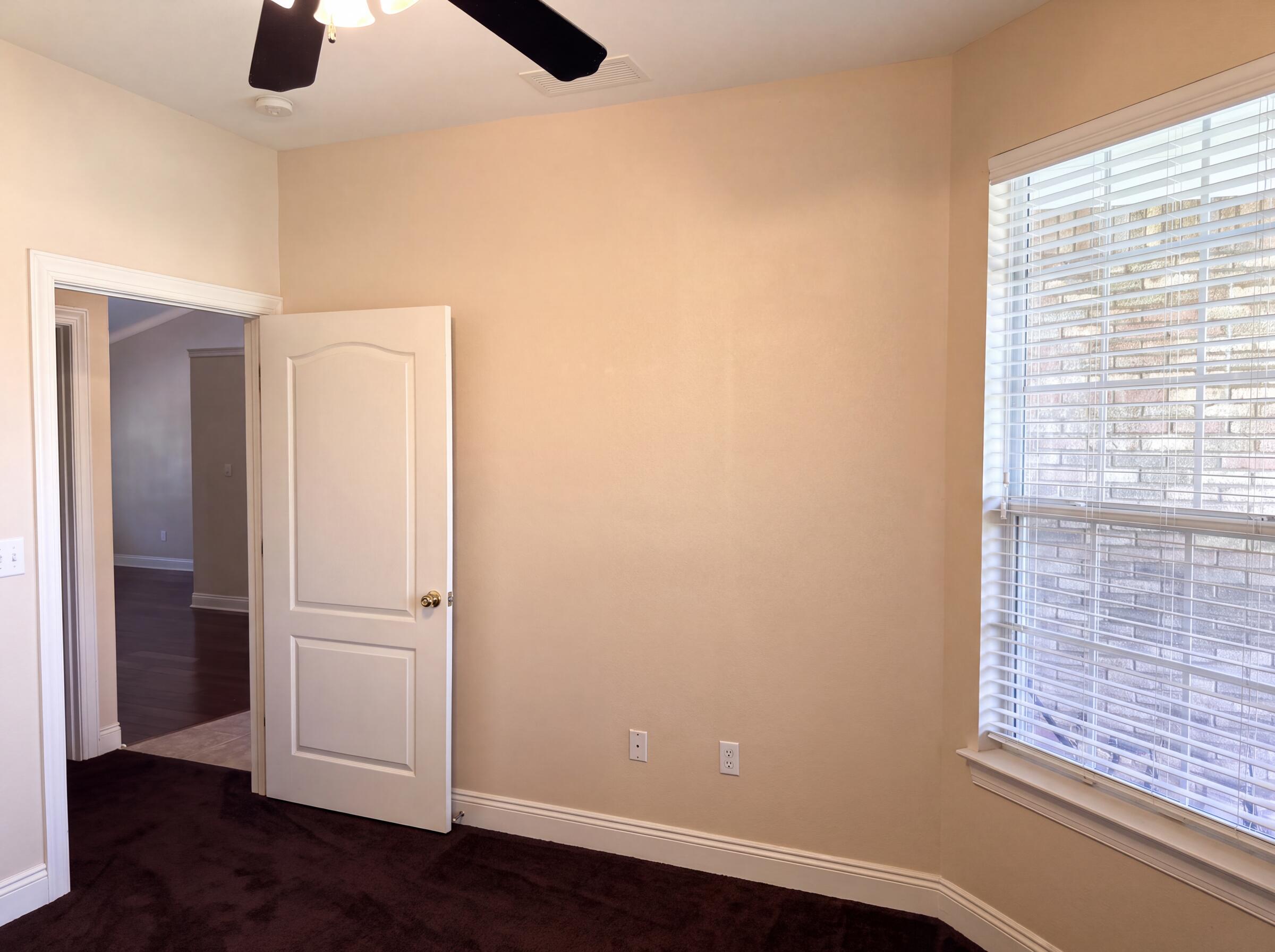 DIAMOND LAKES - Residential