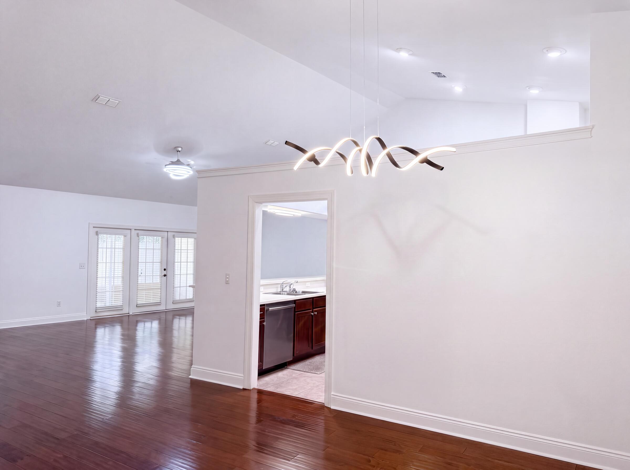 DIAMOND LAKES - Residential