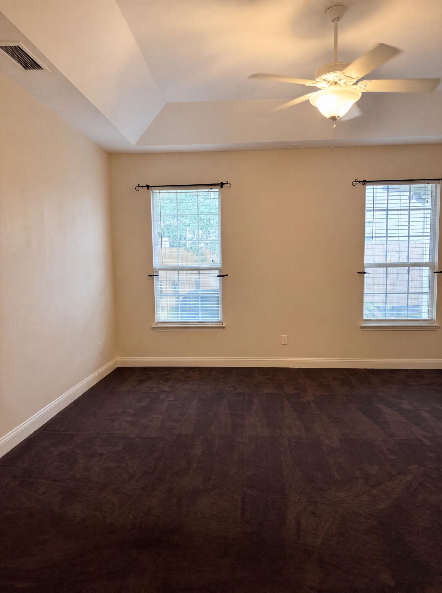 DIAMOND LAKES - Residential