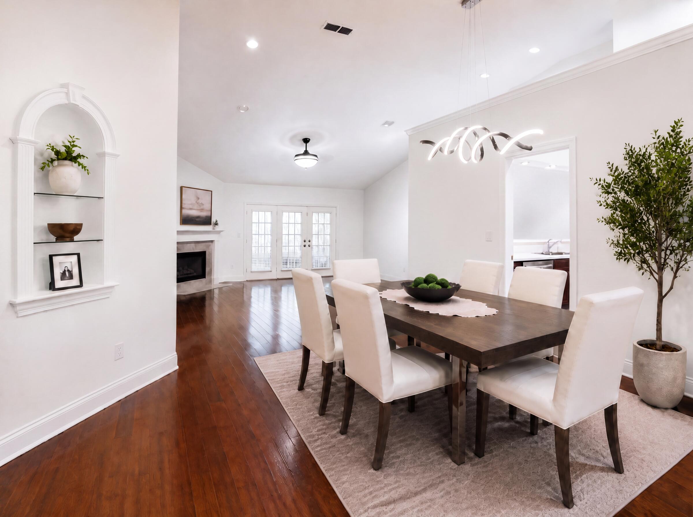 DIAMOND LAKES - Residential