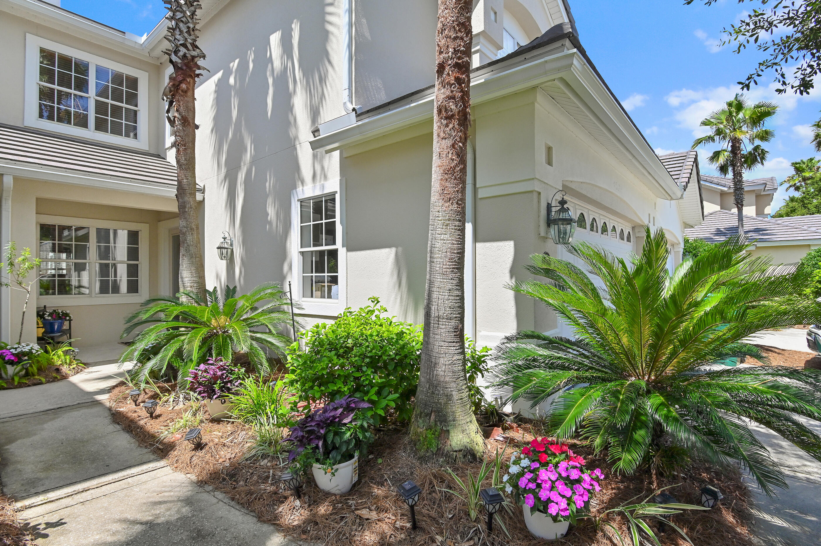 REGATTA BAY GOLF VILLAS - Residential