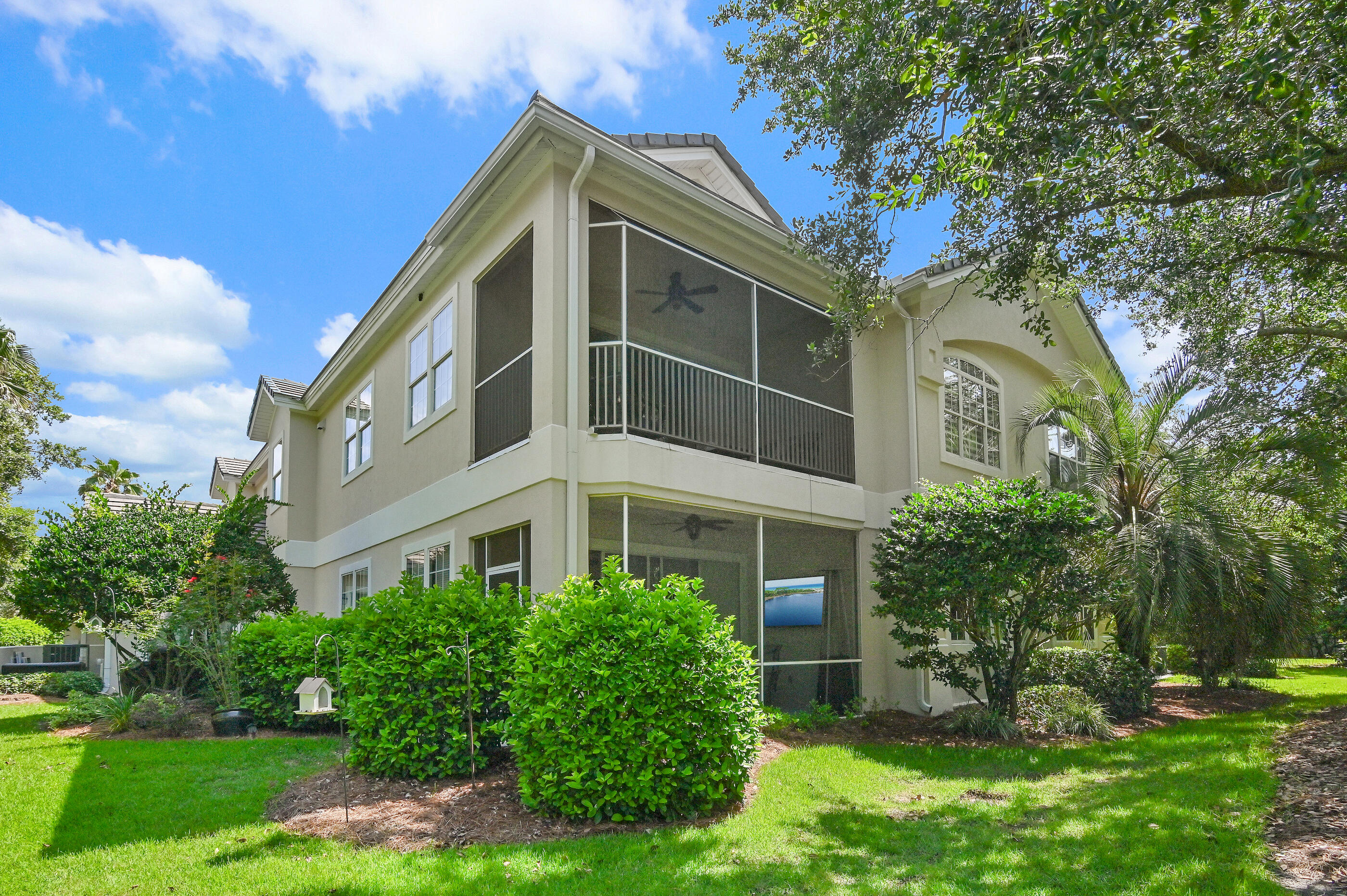 REGATTA BAY GOLF VILLAS - Residential