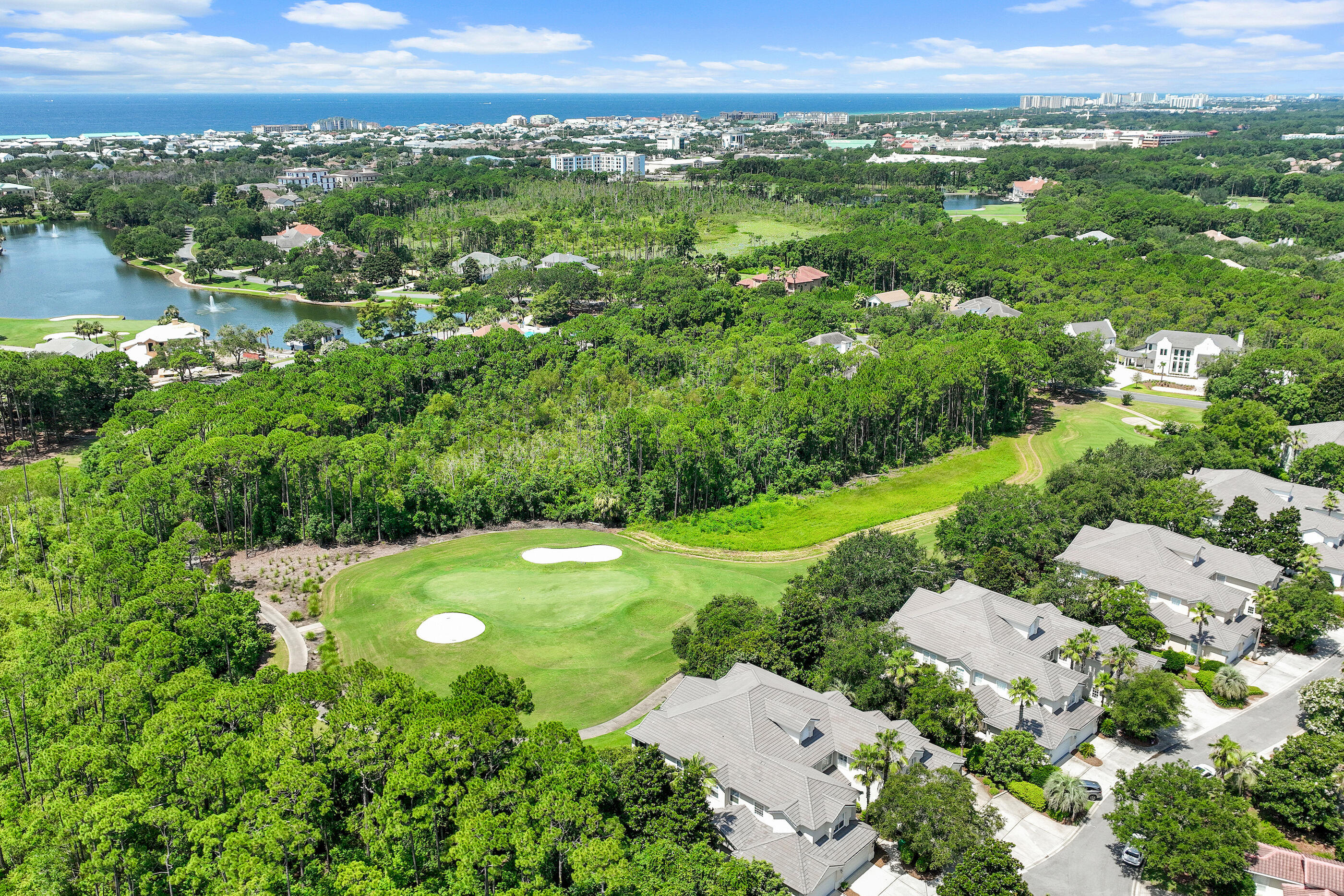 REGATTA BAY GOLF VILLAS - Residential