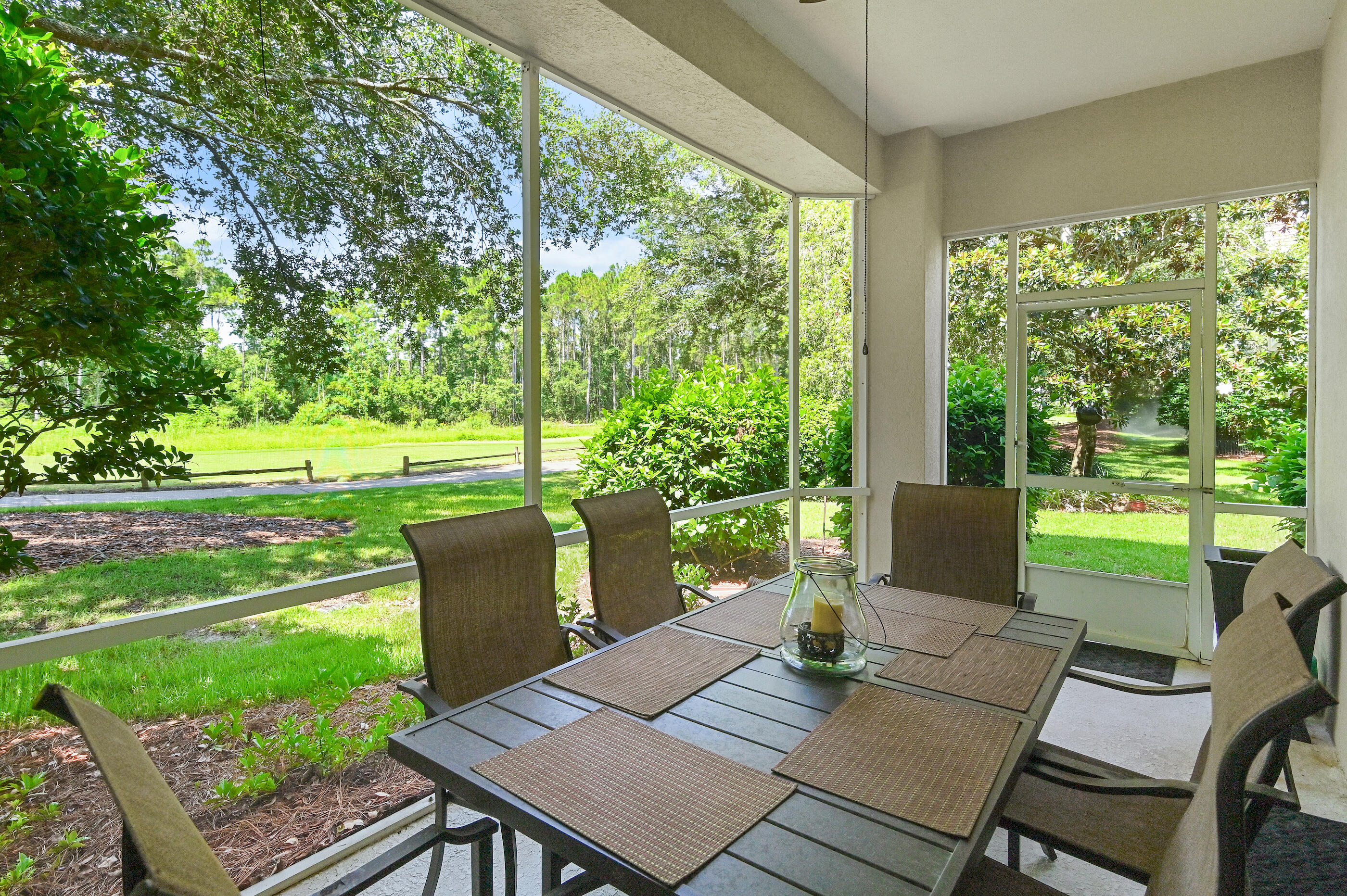 REGATTA BAY GOLF VILLAS - Residential