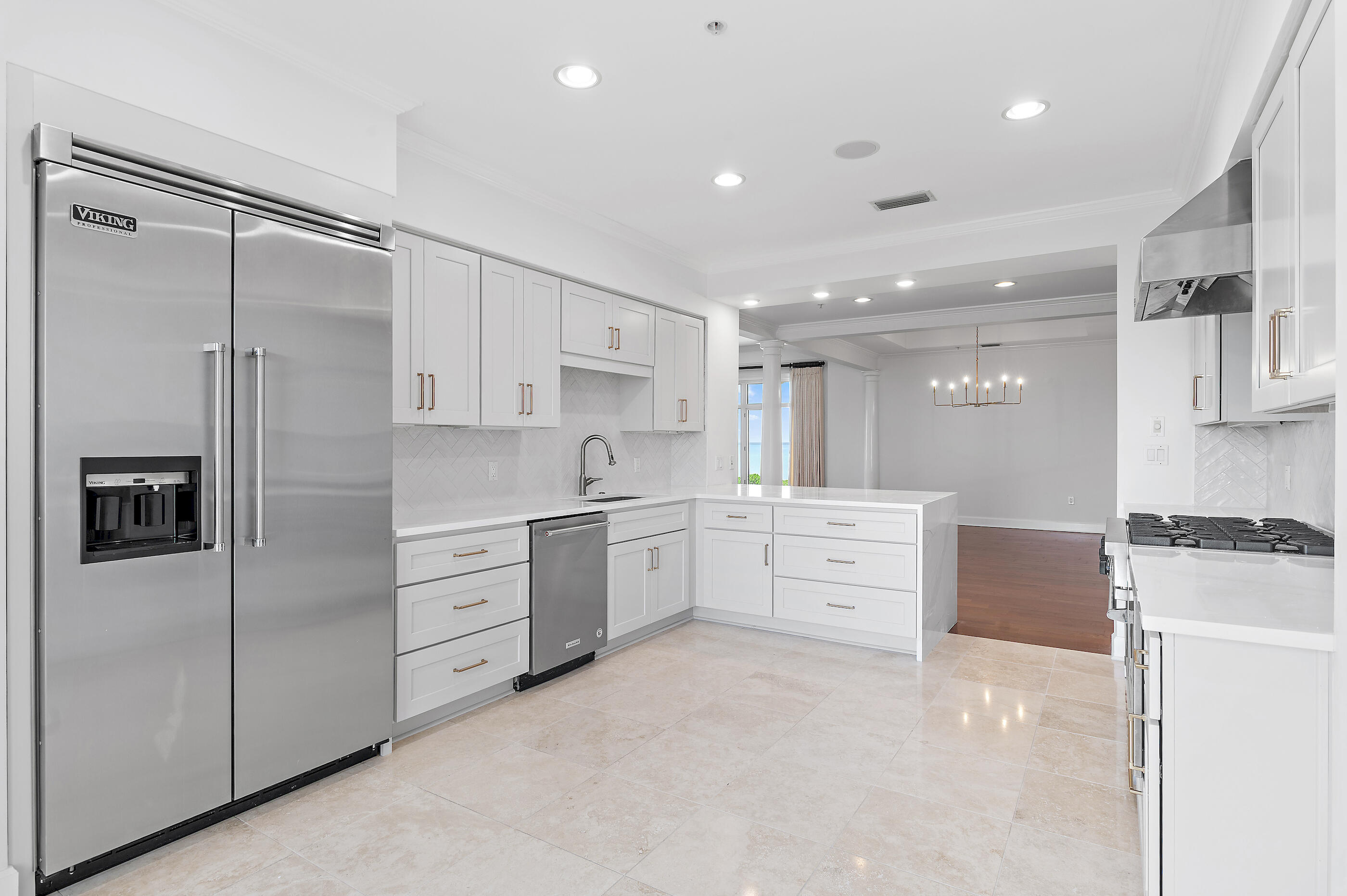 ONE WATER PLACE - Residential