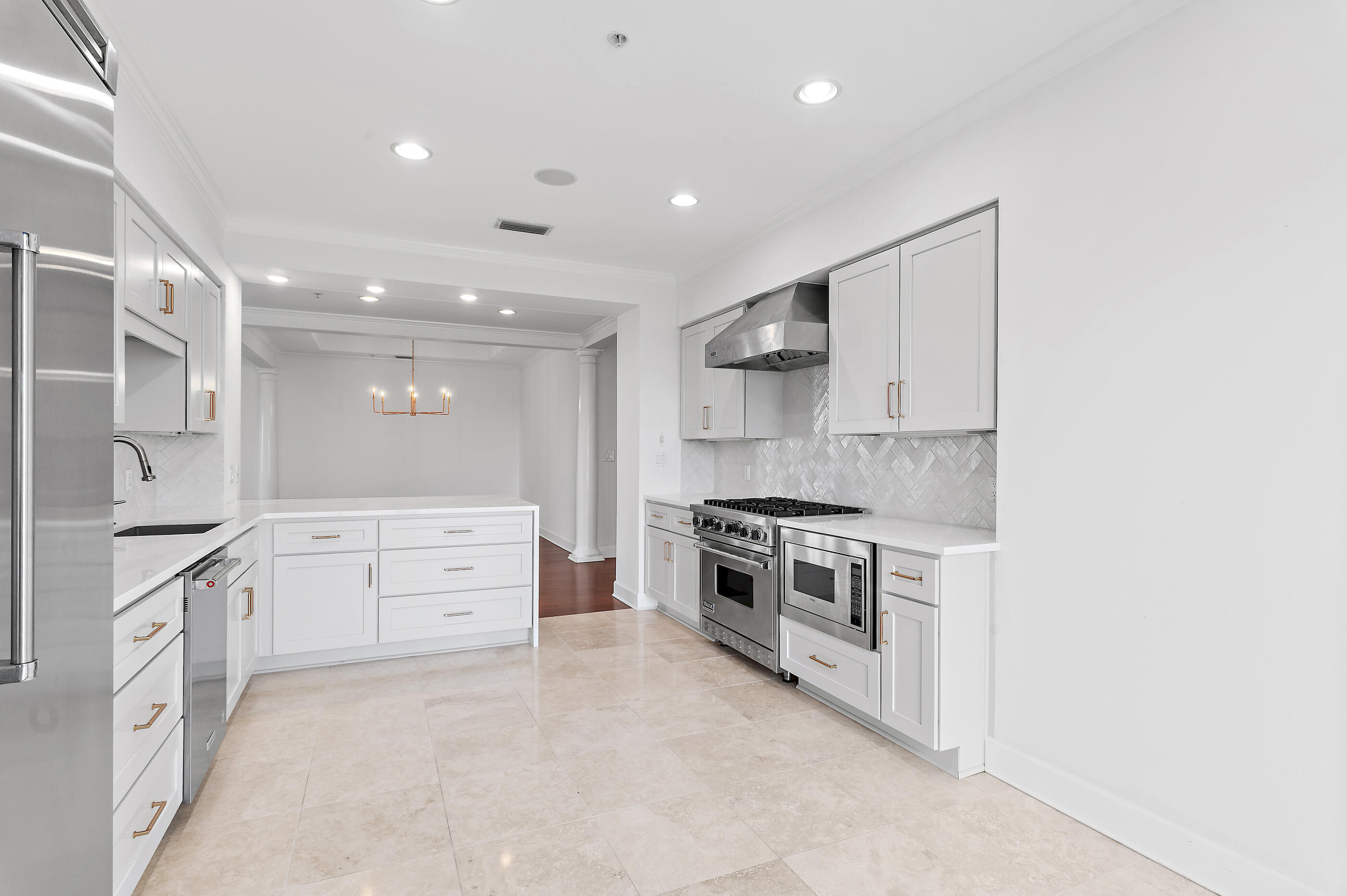 ONE WATER PLACE - Residential