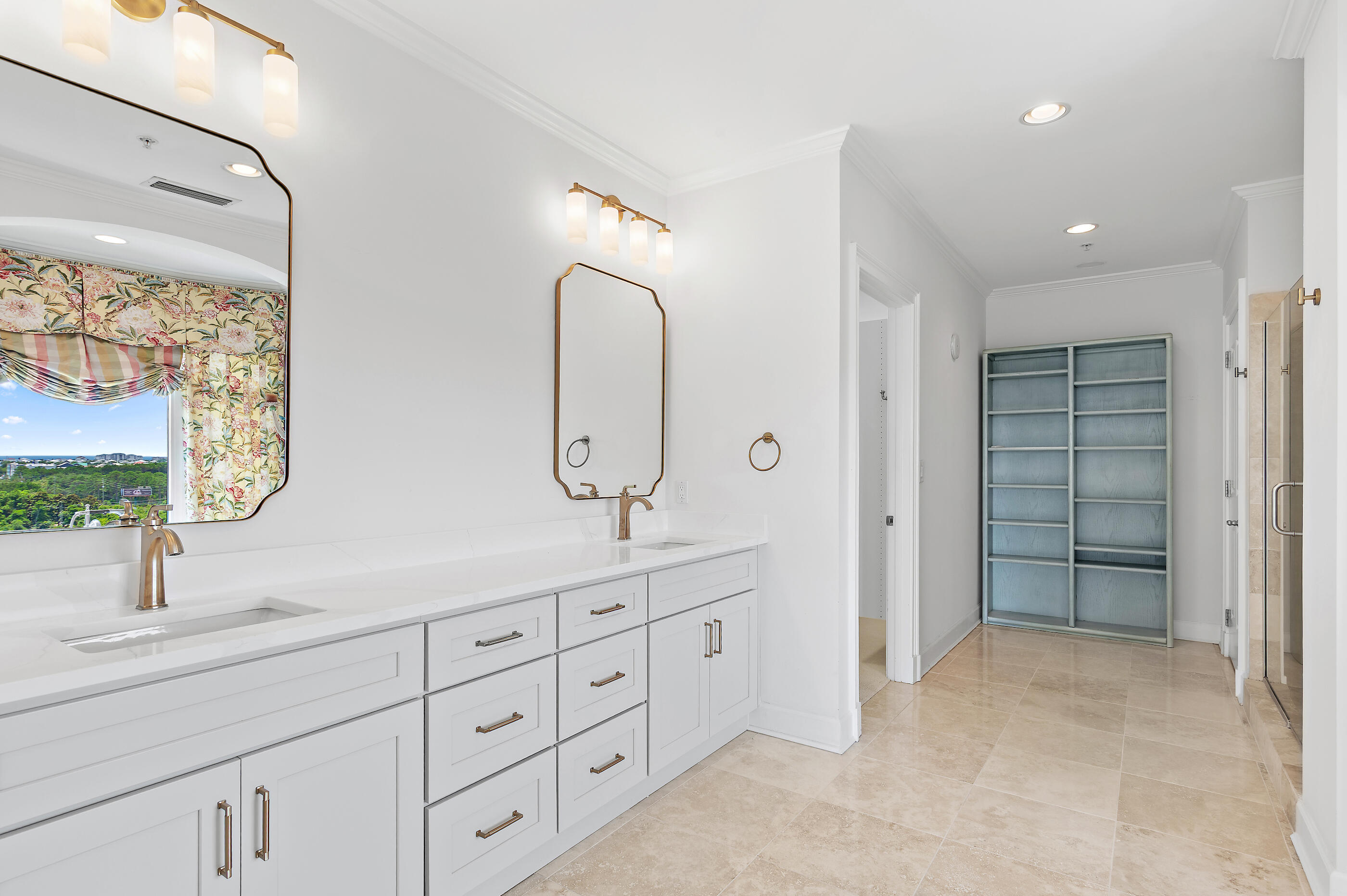 ONE WATER PLACE - Residential