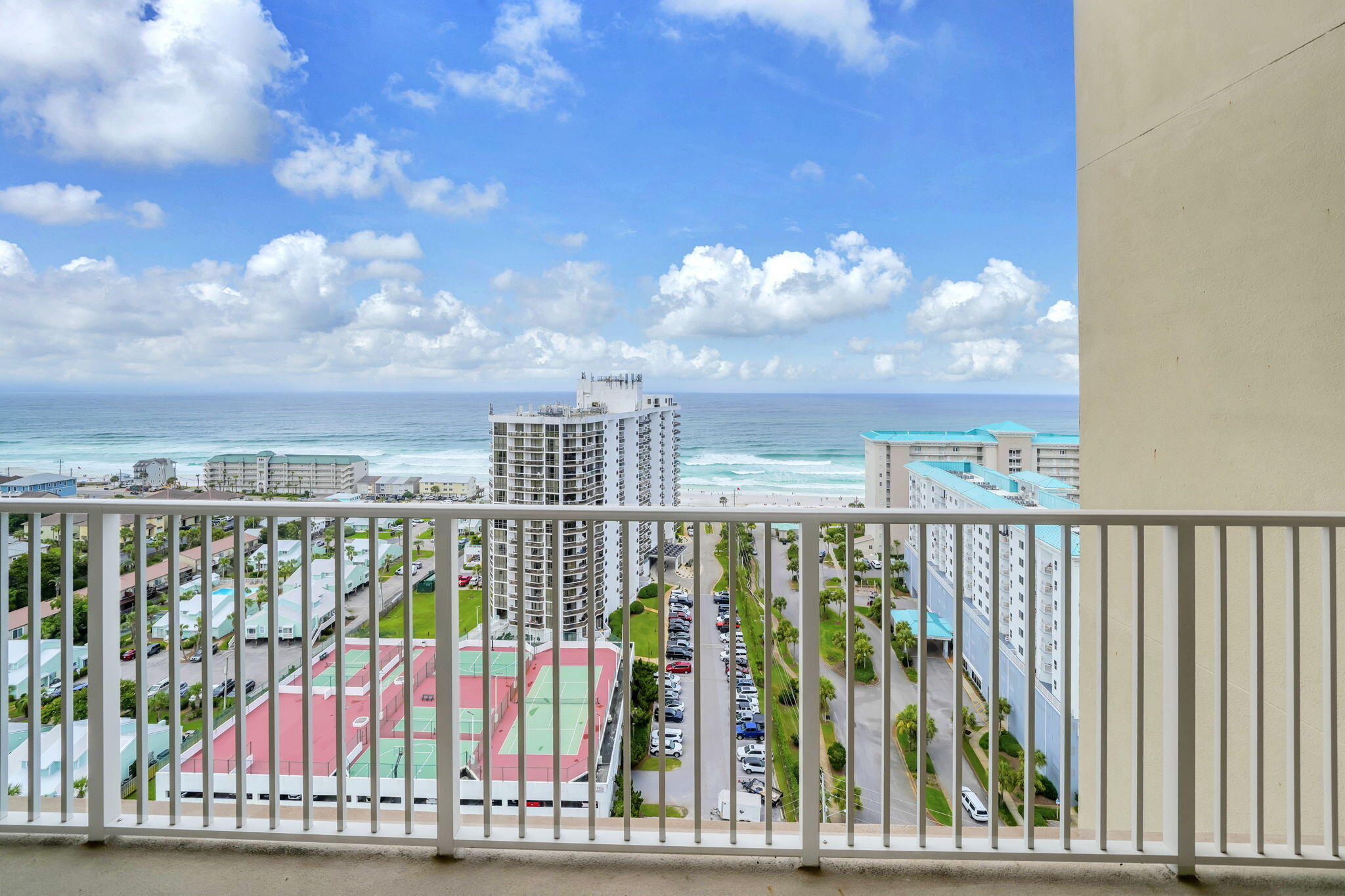 ARIEL DUNES - Residential