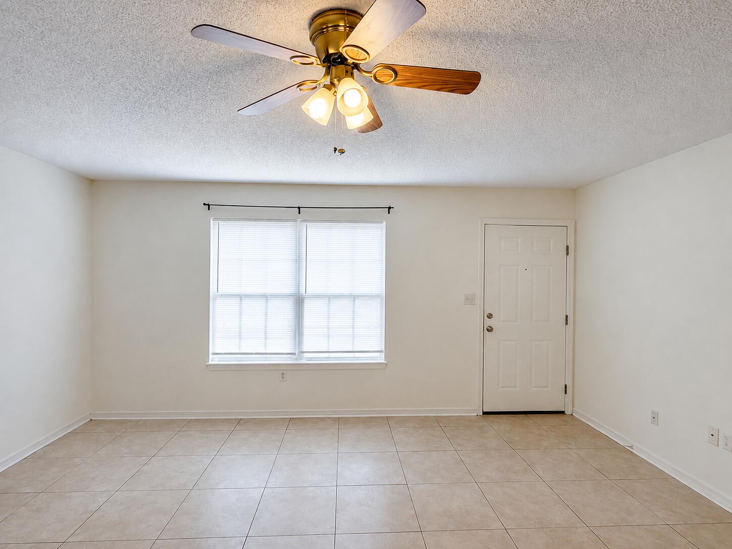 METES & BOUNDS - Residential Lease