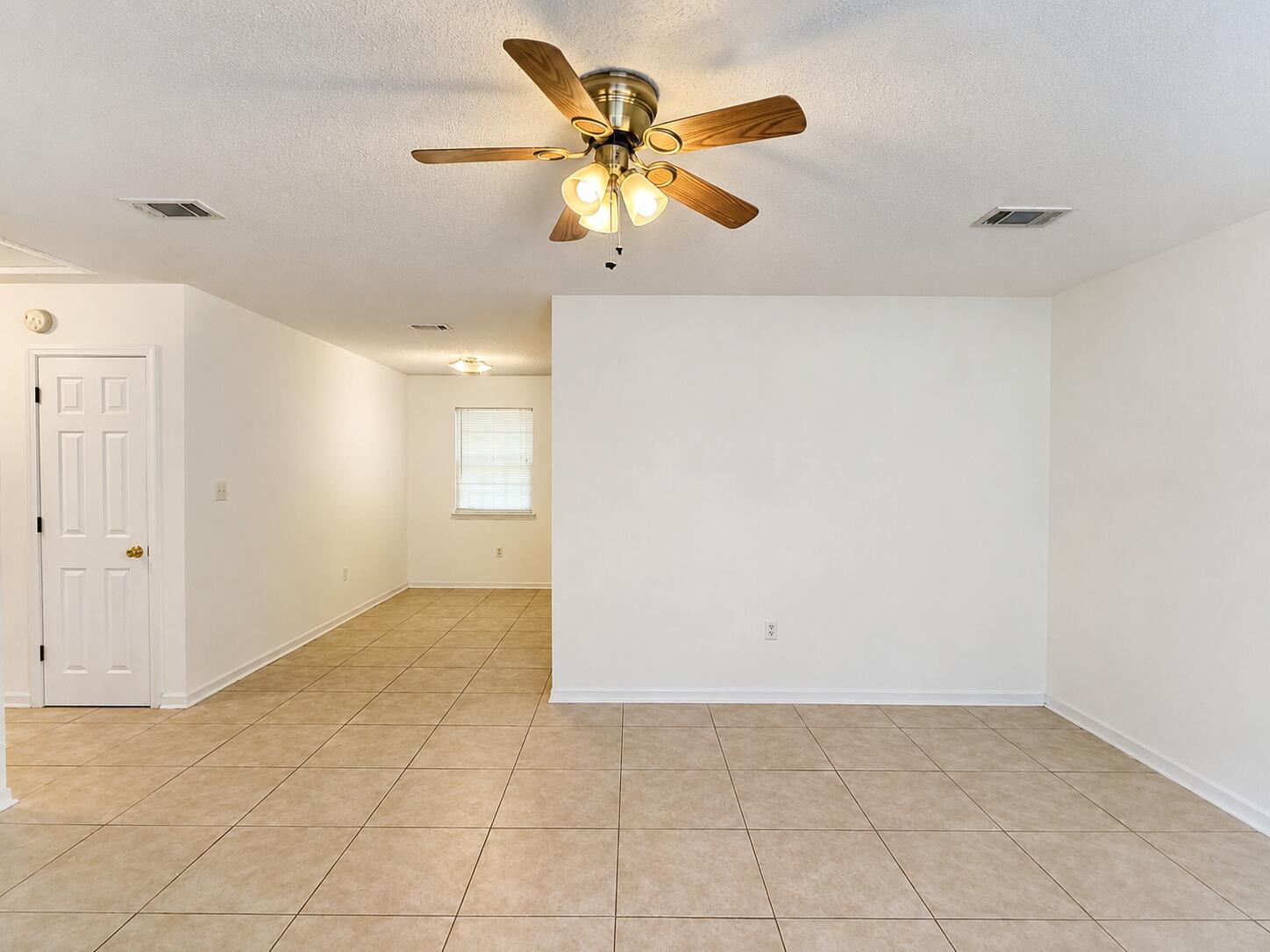 METES & BOUNDS - Residential Lease