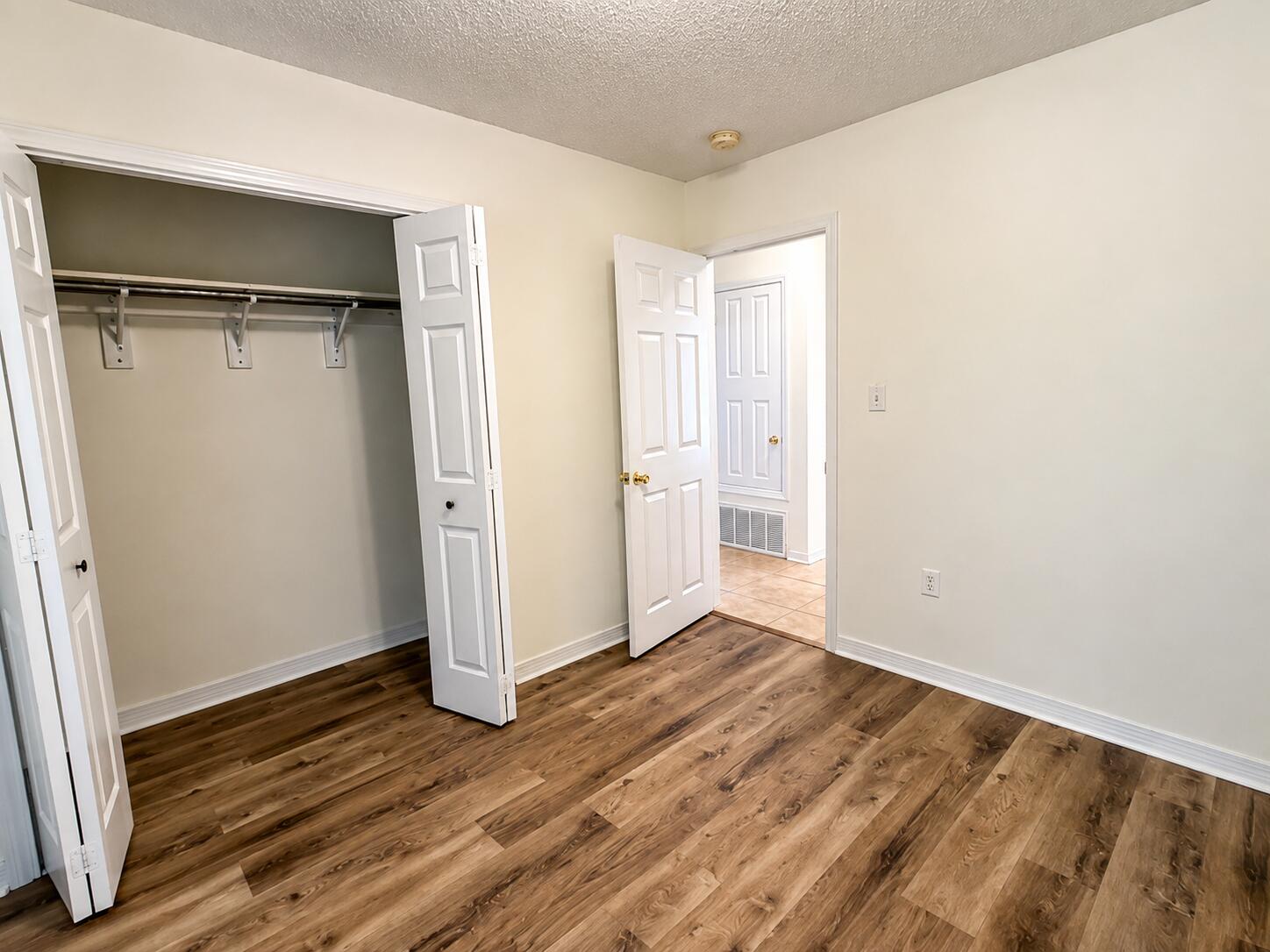 METES & BOUNDS - Residential Lease