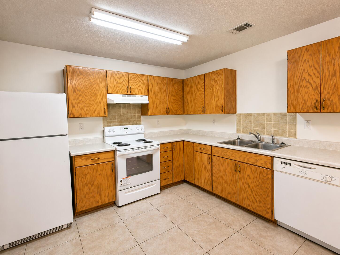 METES & BOUNDS - Residential Lease