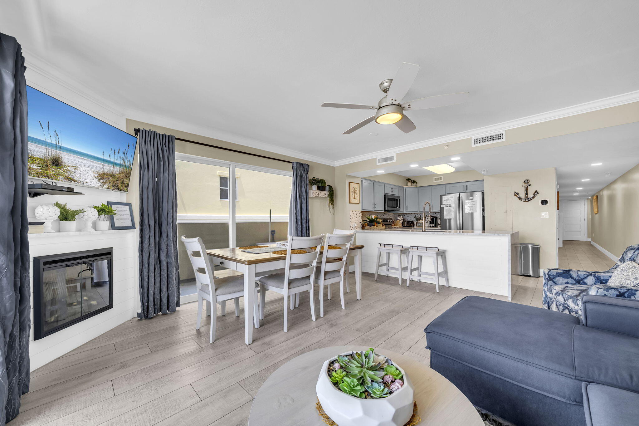 PELICAN ISLE - Residential