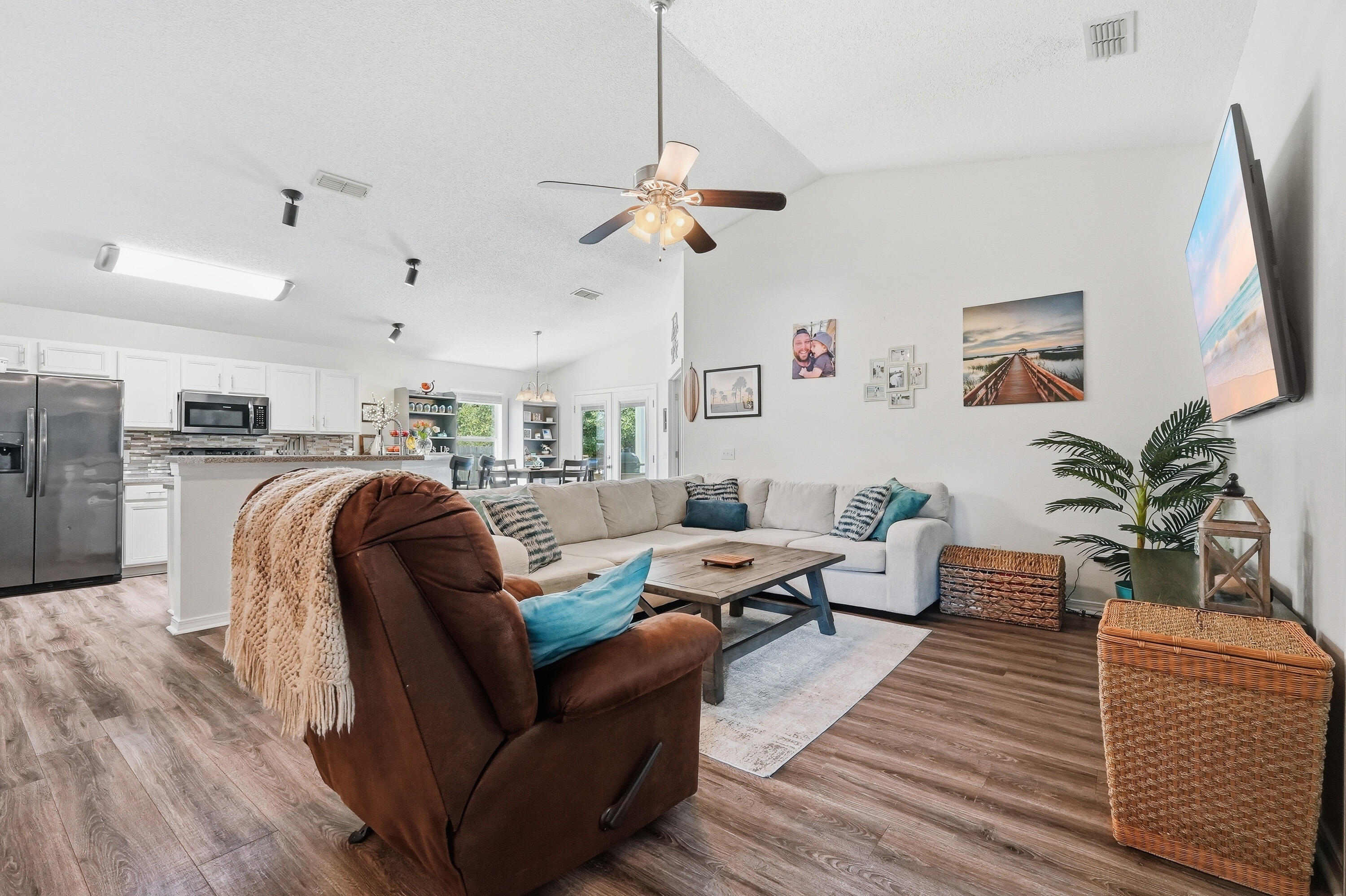 EVERGREEN SHORES 1ST ADDN - Residential