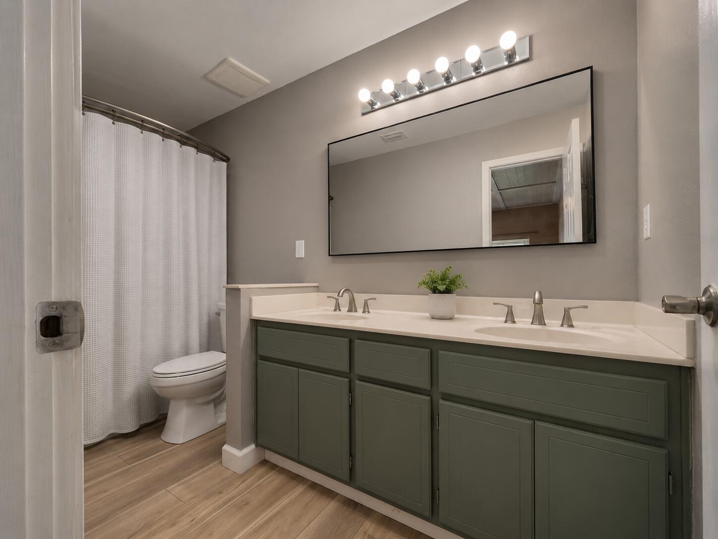 LIVE OAK MANORS - Residential