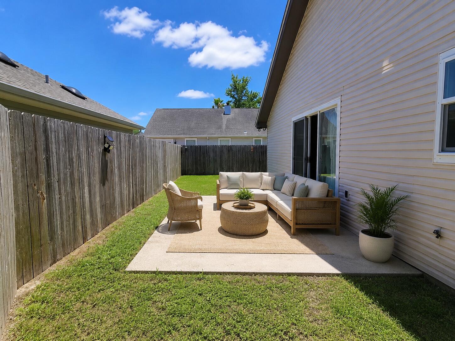 LIVE OAK MANORS - Residential