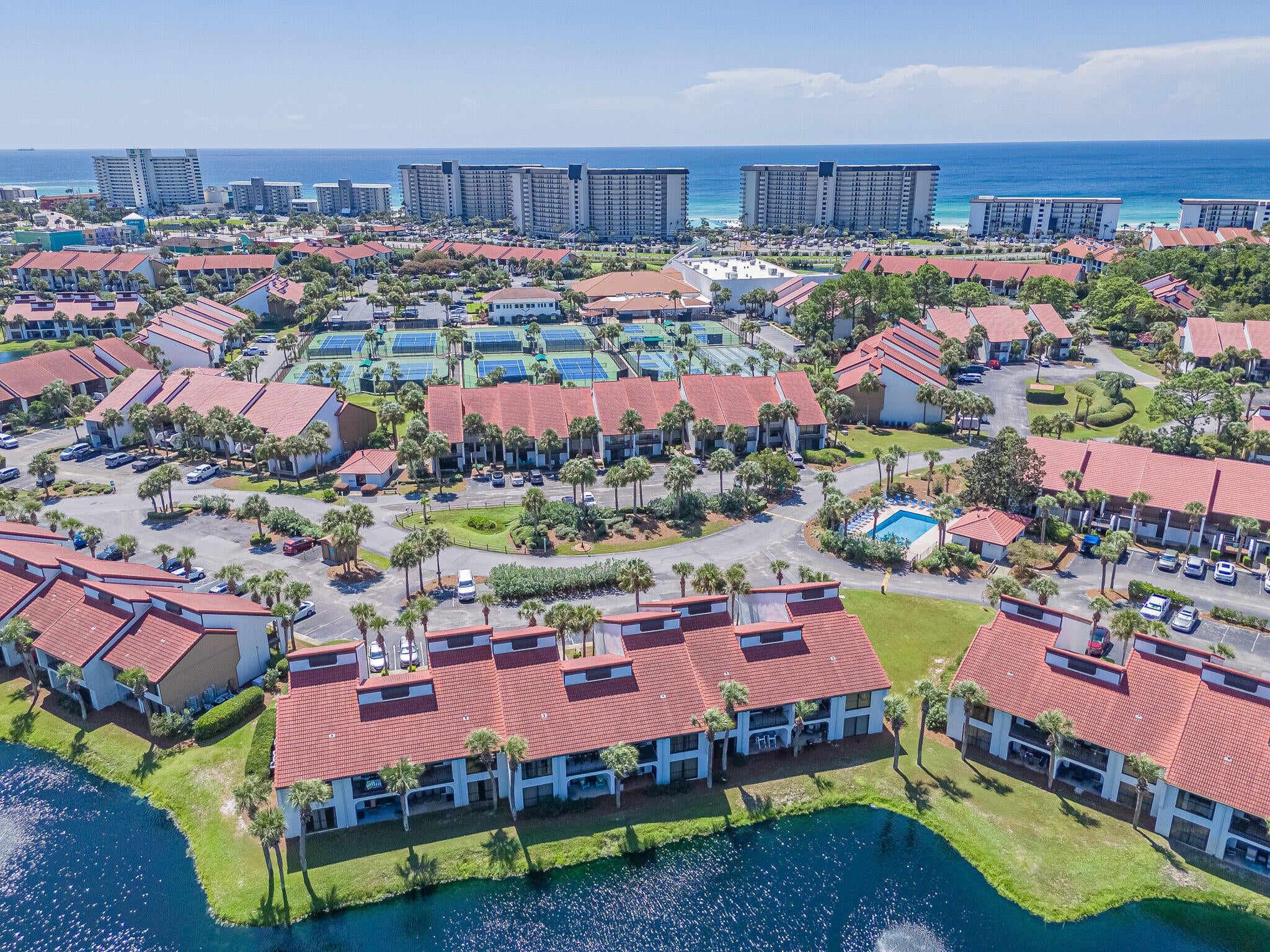 Edgewater Golf Villas V-A - Residential