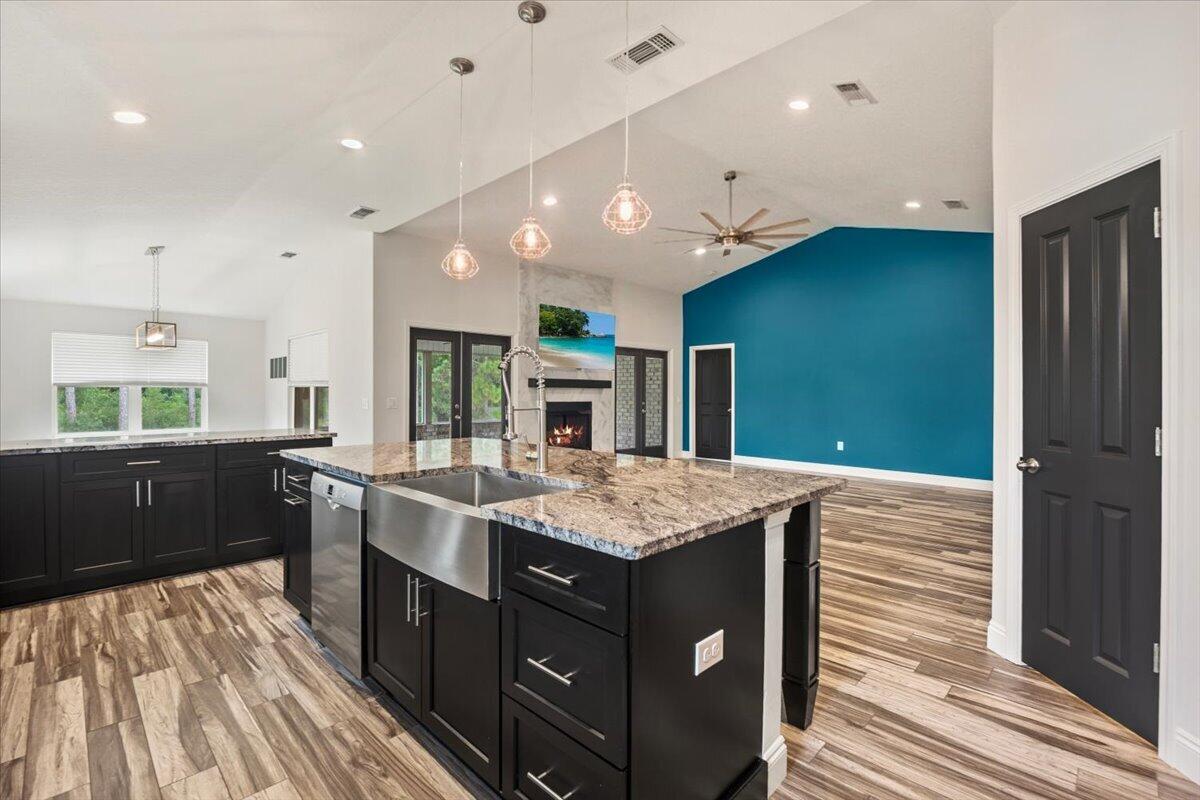 WHISPERING PINES - Residential