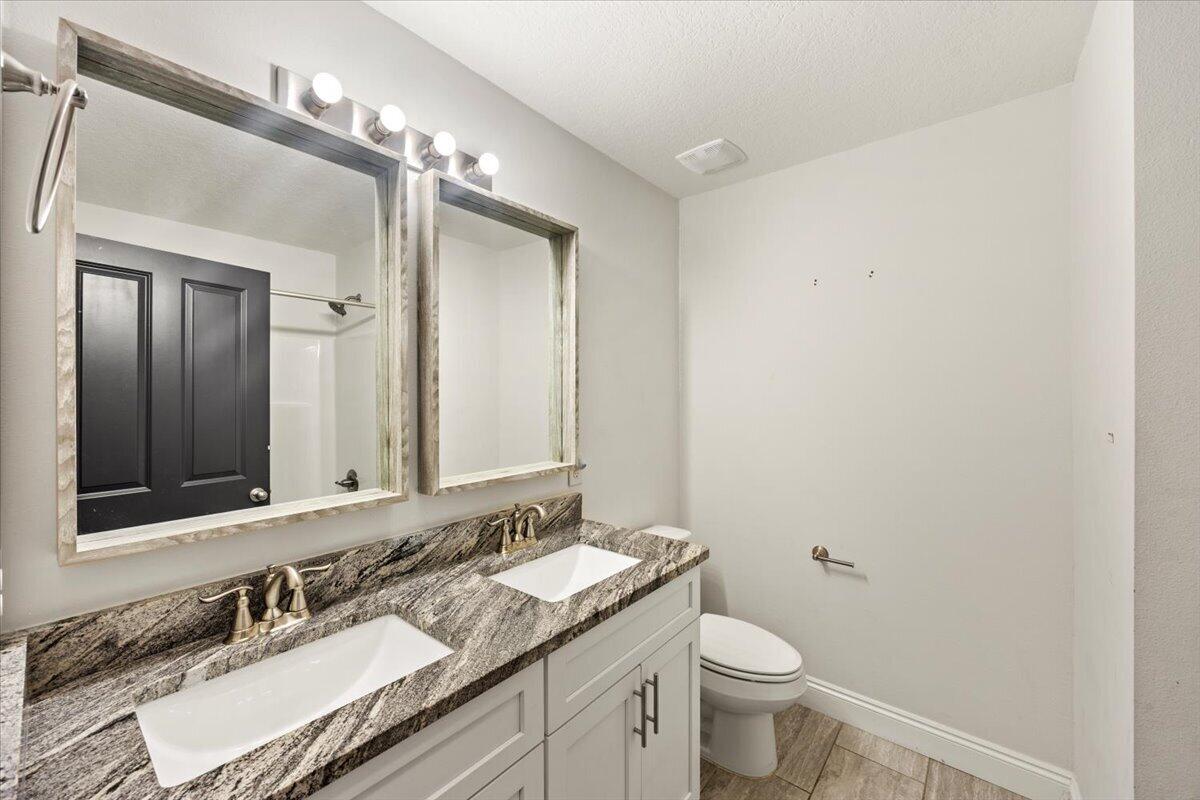 WHISPERING PINES - Residential