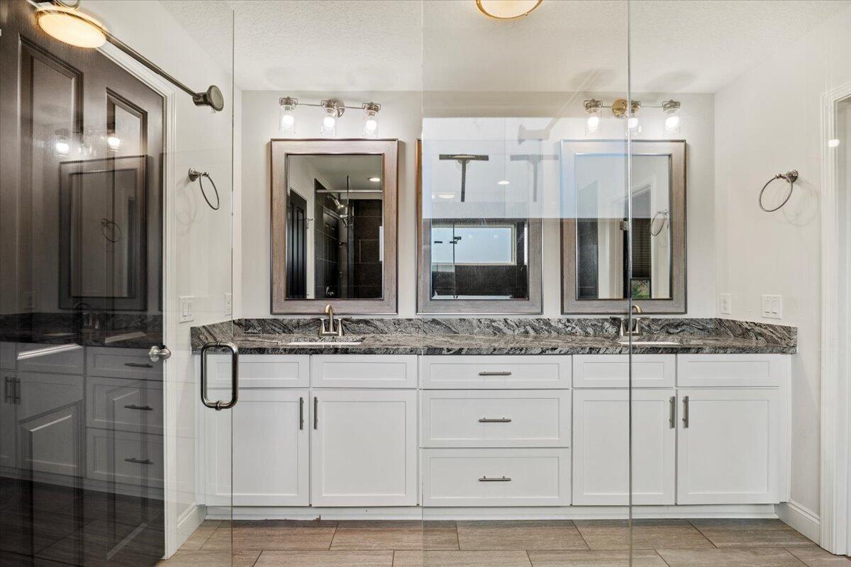 WHISPERING PINES - Residential