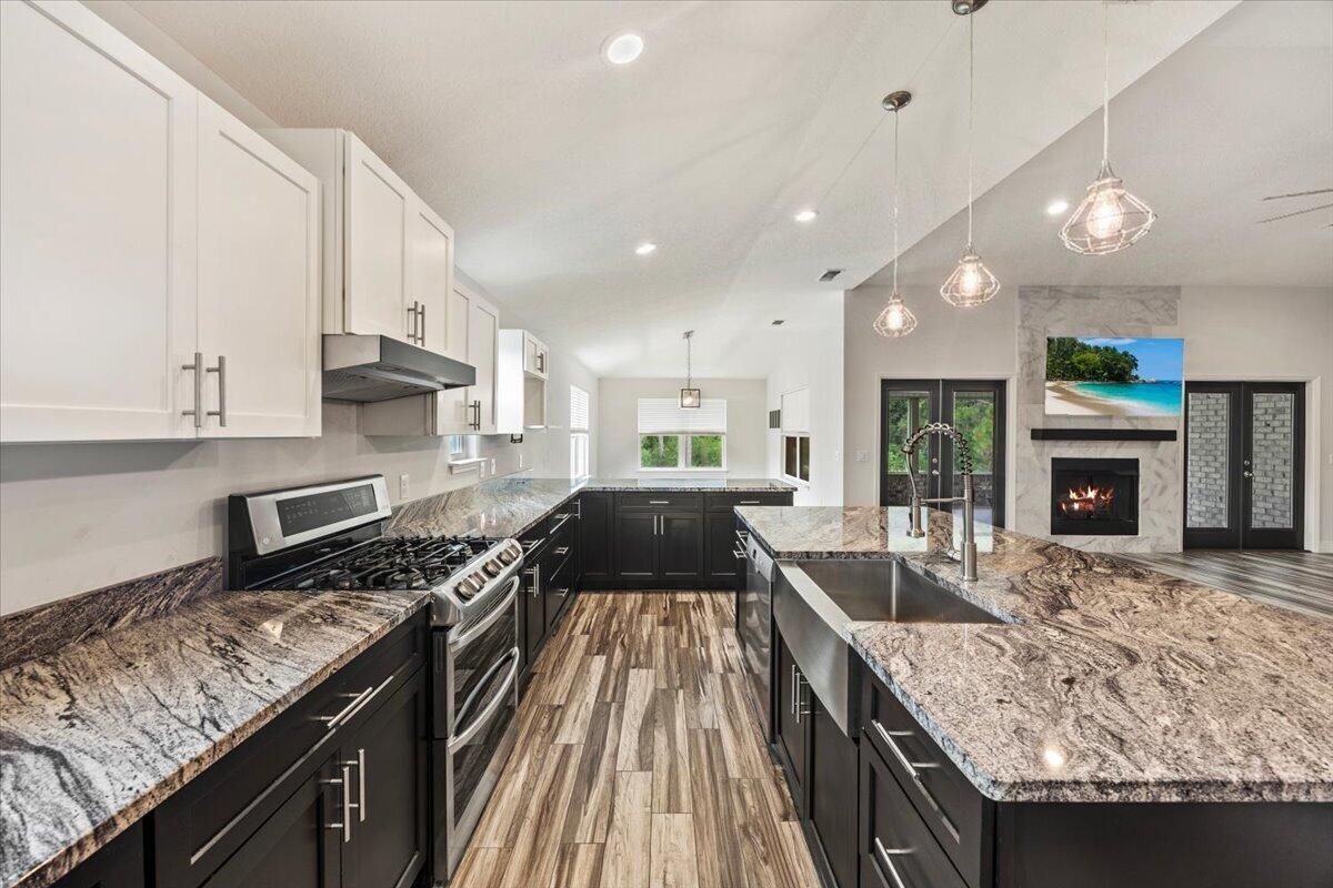 WHISPERING PINES - Residential