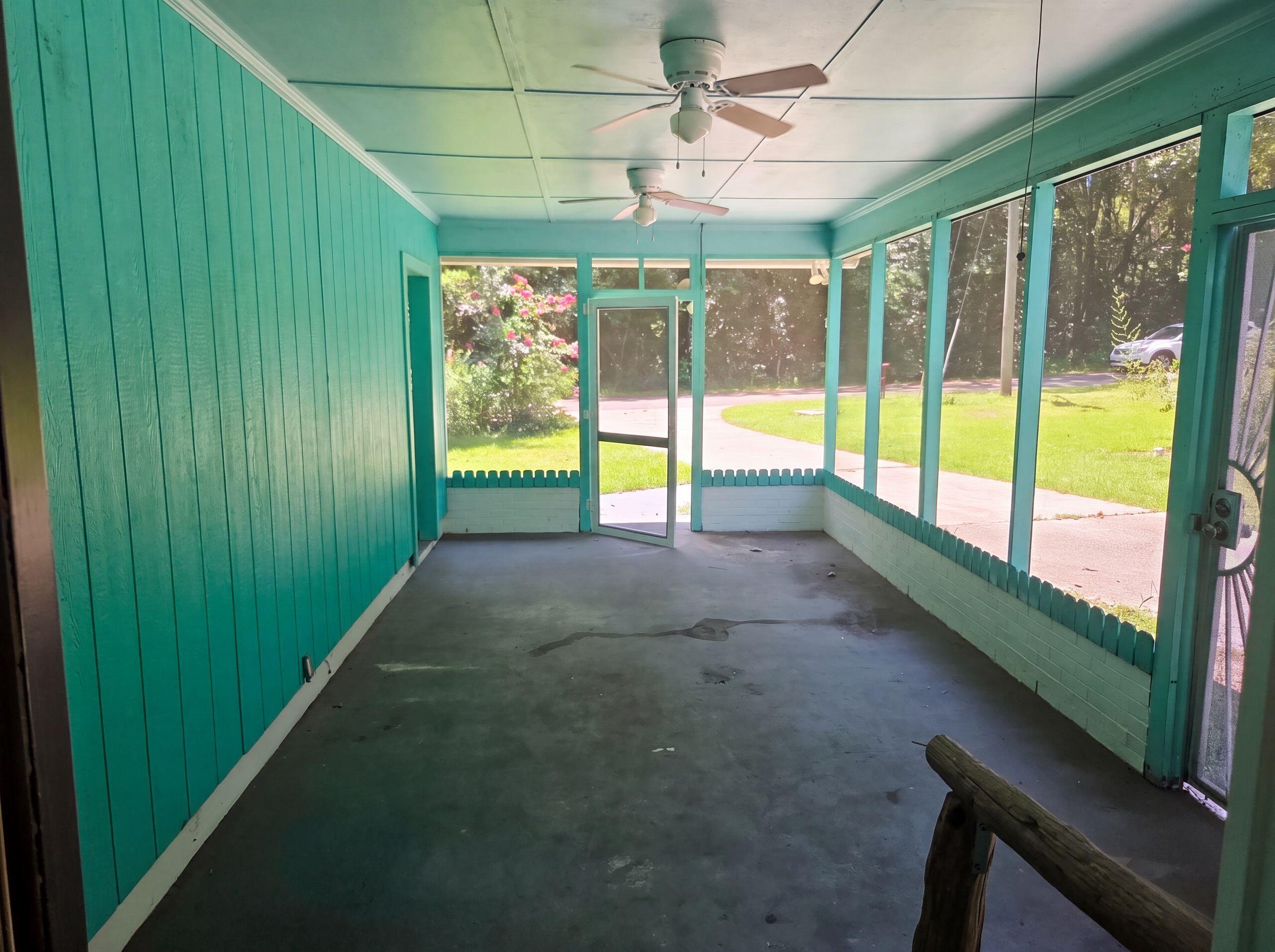 TOWN OF DEFUNIAK - Residential