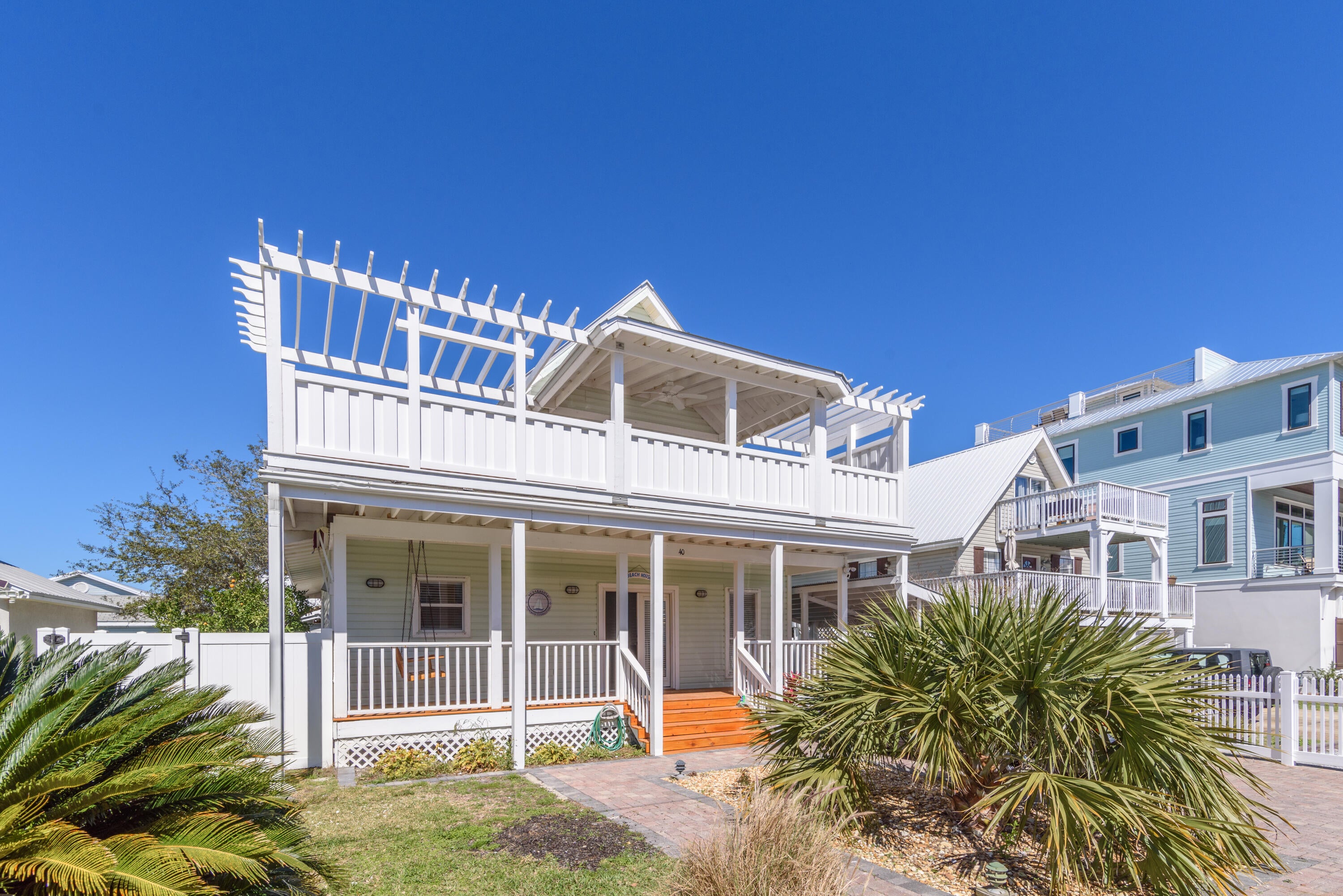 Welcome to 40 Sarasota St, Destin (Miramar Beach), located in the highly desirable Frangista Beach area with deeded beach access and no HOA.
Only 3 minutes walk to the beach, this fully furnished property offers a versatile layout ideal for both personal use and investment.

The main floor features a huge open-concept layout with a large kitchen, spacious dining area, and expansive living room, creating an inviting space designed for gathering, entertaining, and comfortable coastal living. 

The kitchen includes stainless steel appliances, granite countertops, and a breakfast bar, and opens directly to the main living and dining areas. Interior features also include 9-foot ceilings, tile flooring, and a fireplace.

The home offers three king bedrooms/3baths in the main house + 2 story guest house. The home offers three king bedrooms in the main house, plus a separate 2-story guest house with its own private 1 bedroom, 1 bathroom suite and a small kitchen, a rare combination this close to the beach. Great for extended family, guests, or as a rental unit (buyer to independently verify current Walton County short-term rental requirements).

Outside, enjoy your own private pool and a backyard with mature shade trees.

With no HOA and deeded beach access just steps away, this property offers real flexibility, whether as a full-time residence, second home, or investment.

Located in the Frangista Beach neighborhood, close to Miramar Beach and Sandestin shopping, dining, and golf. Schedule your showing today.