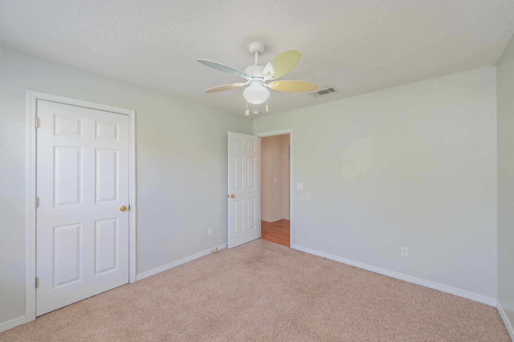 WESTVIEW EST PH IV LOT 15 - Residential