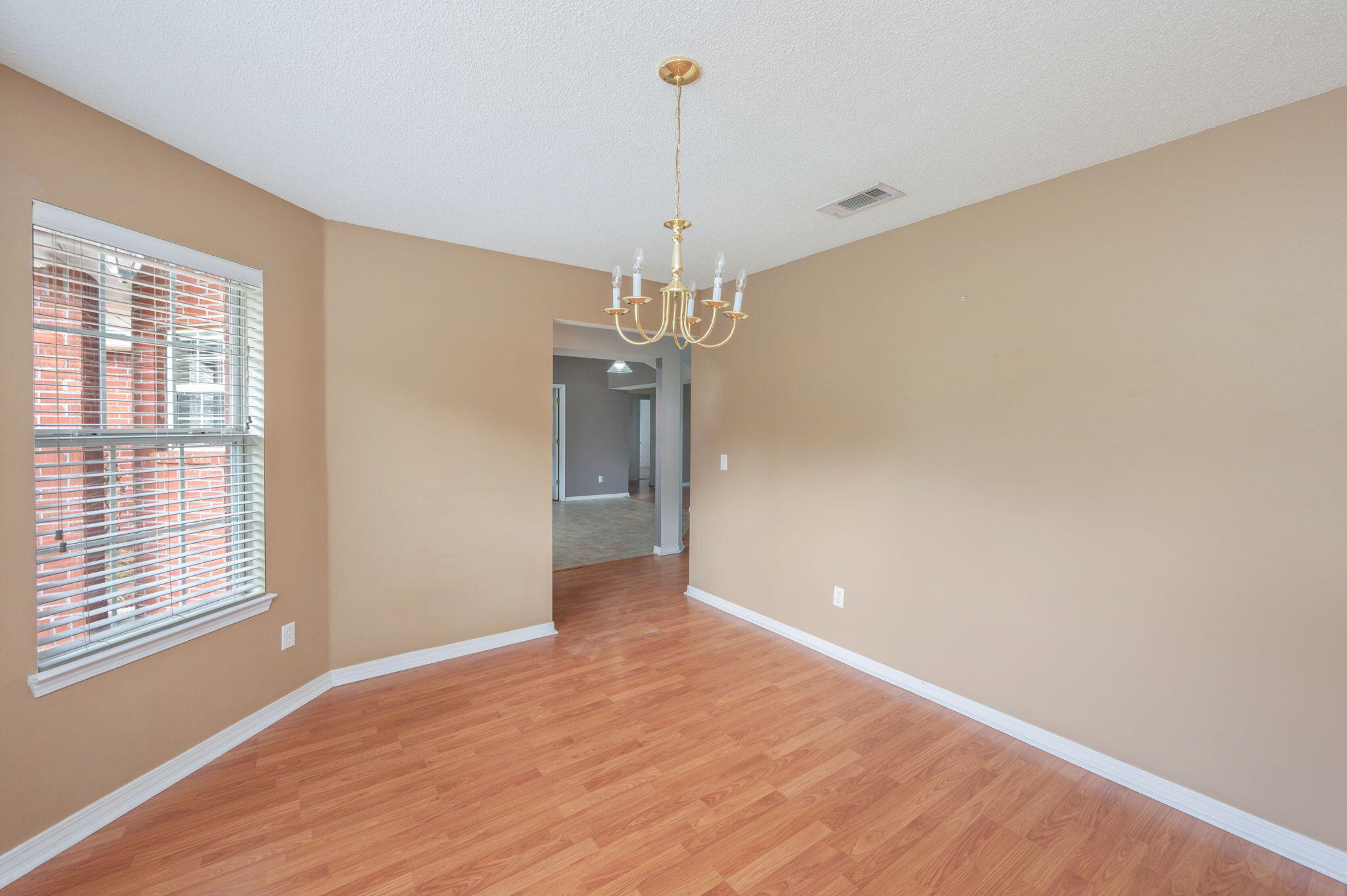 WESTVIEW EST PH IV LOT 15 - Residential