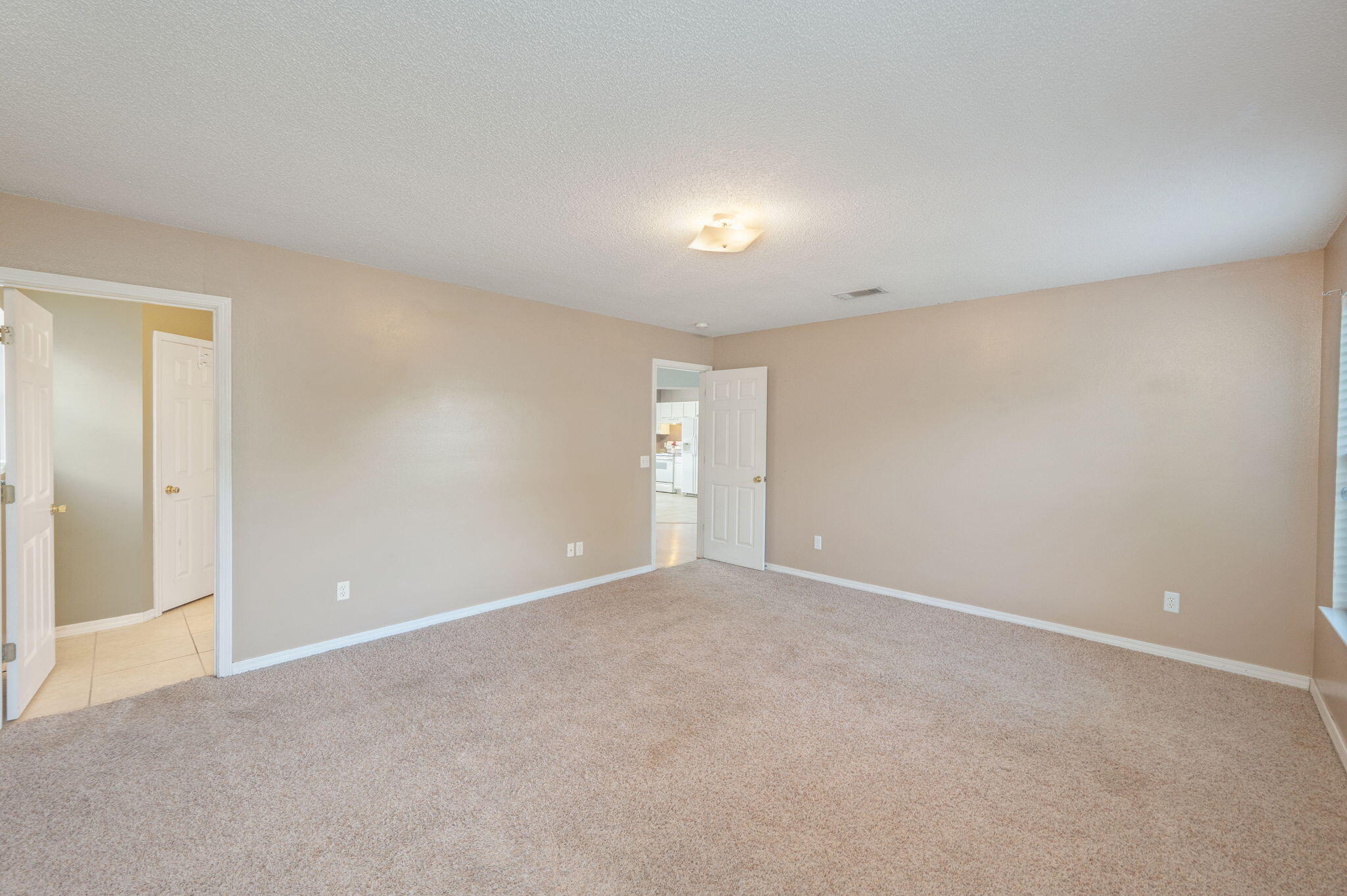 WESTVIEW EST PH IV LOT 15 - Residential