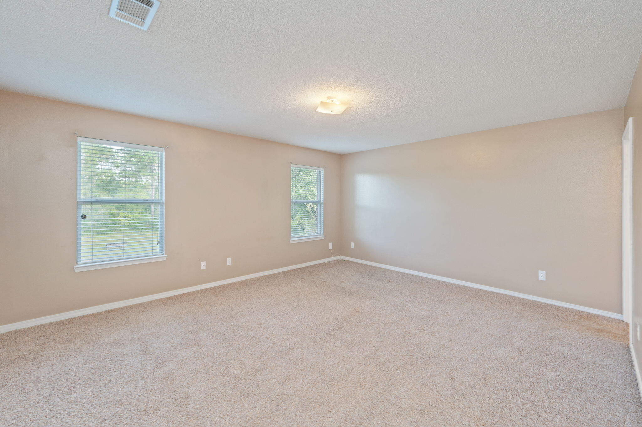 WESTVIEW EST PH IV LOT 15 - Residential