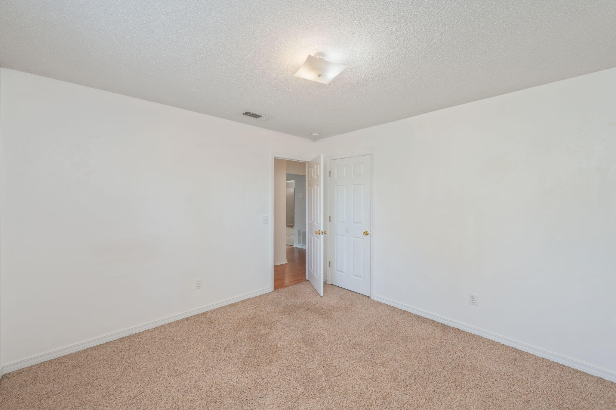WESTVIEW EST PH IV LOT 15 - Residential