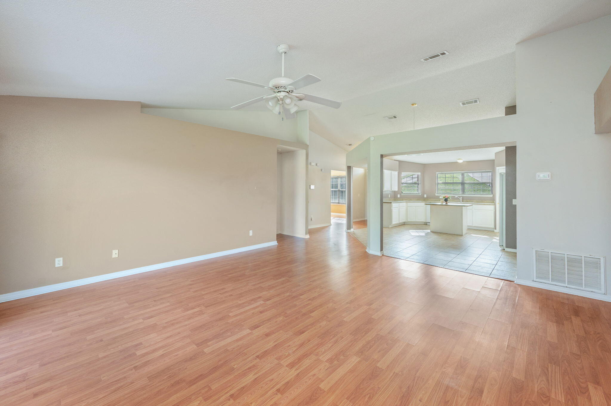 WESTVIEW EST PH IV LOT 15 - Residential