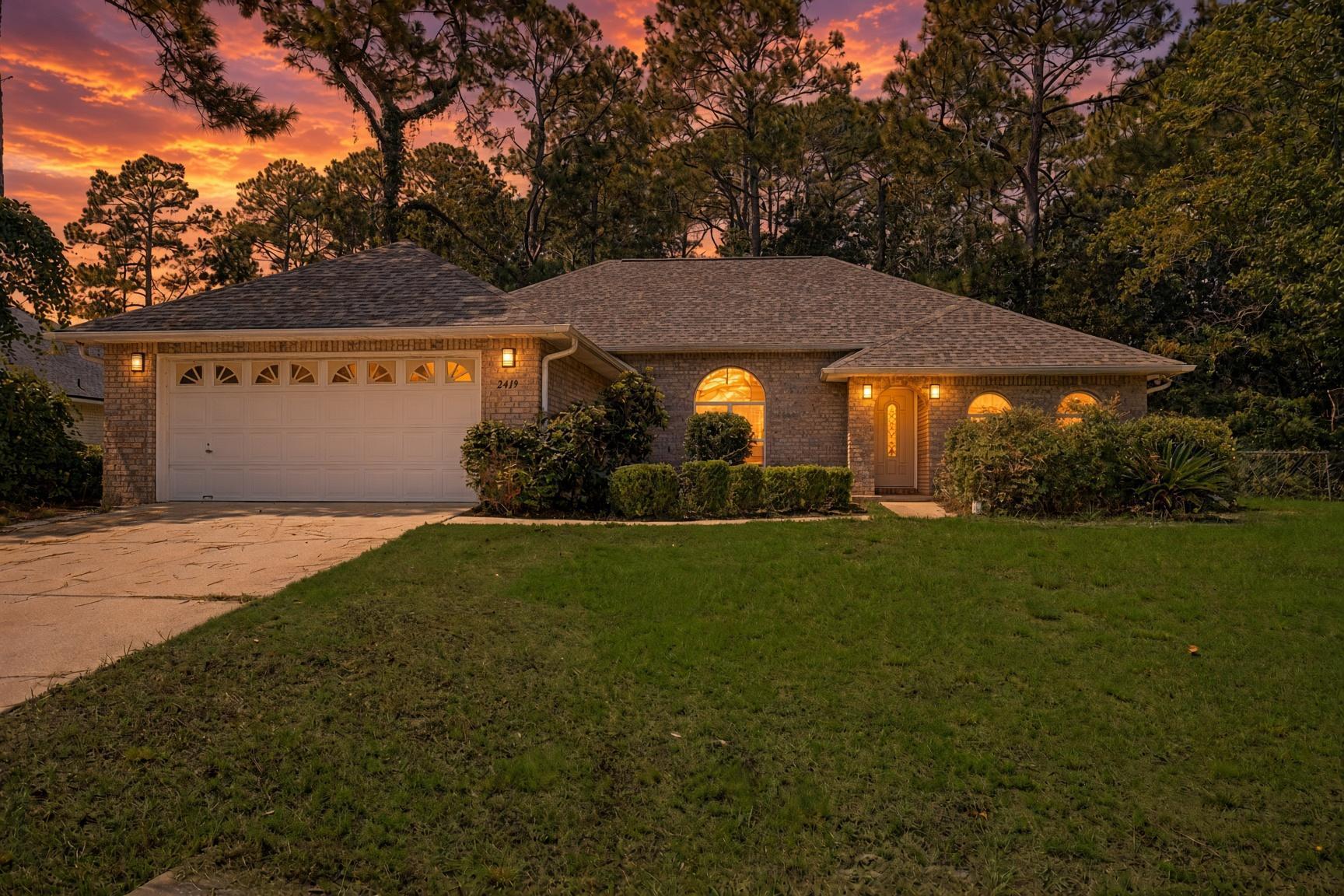 HOLLEY BY THE SEA - Residential