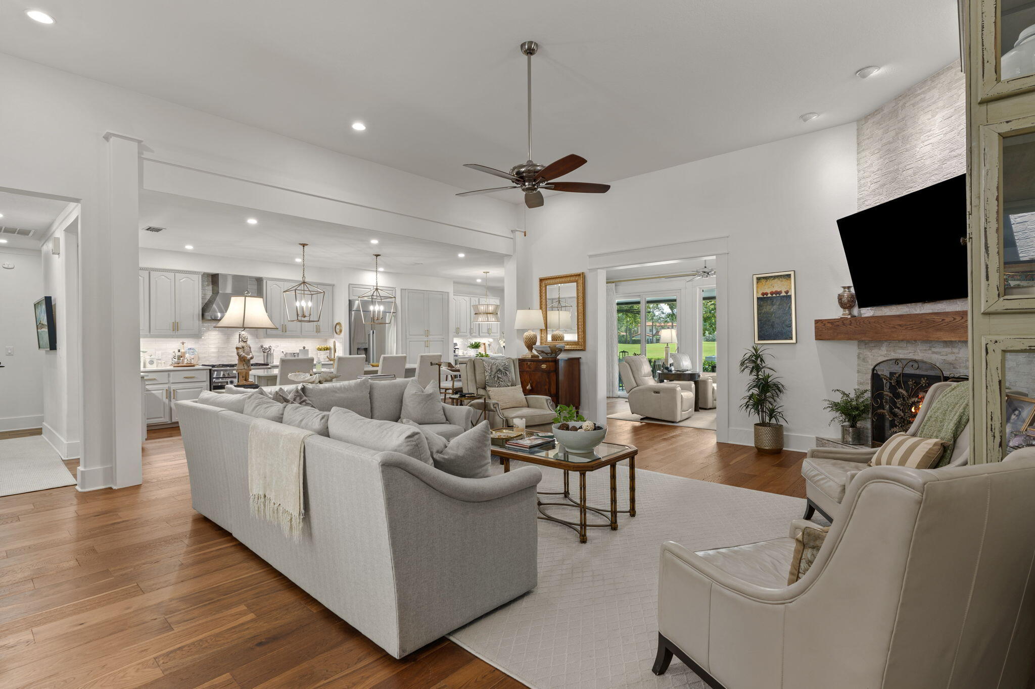 ISLAND GREEN - Residential
