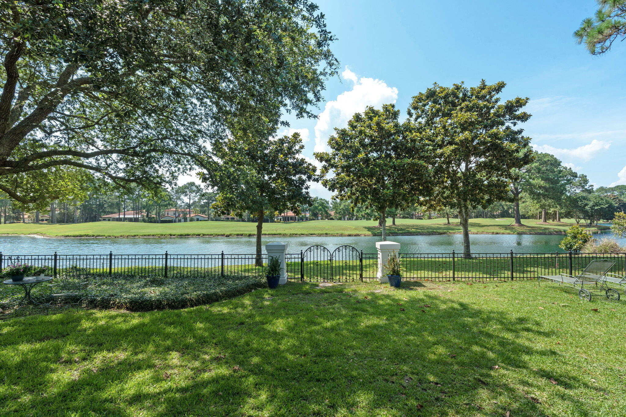 ISLAND GREEN - Residential