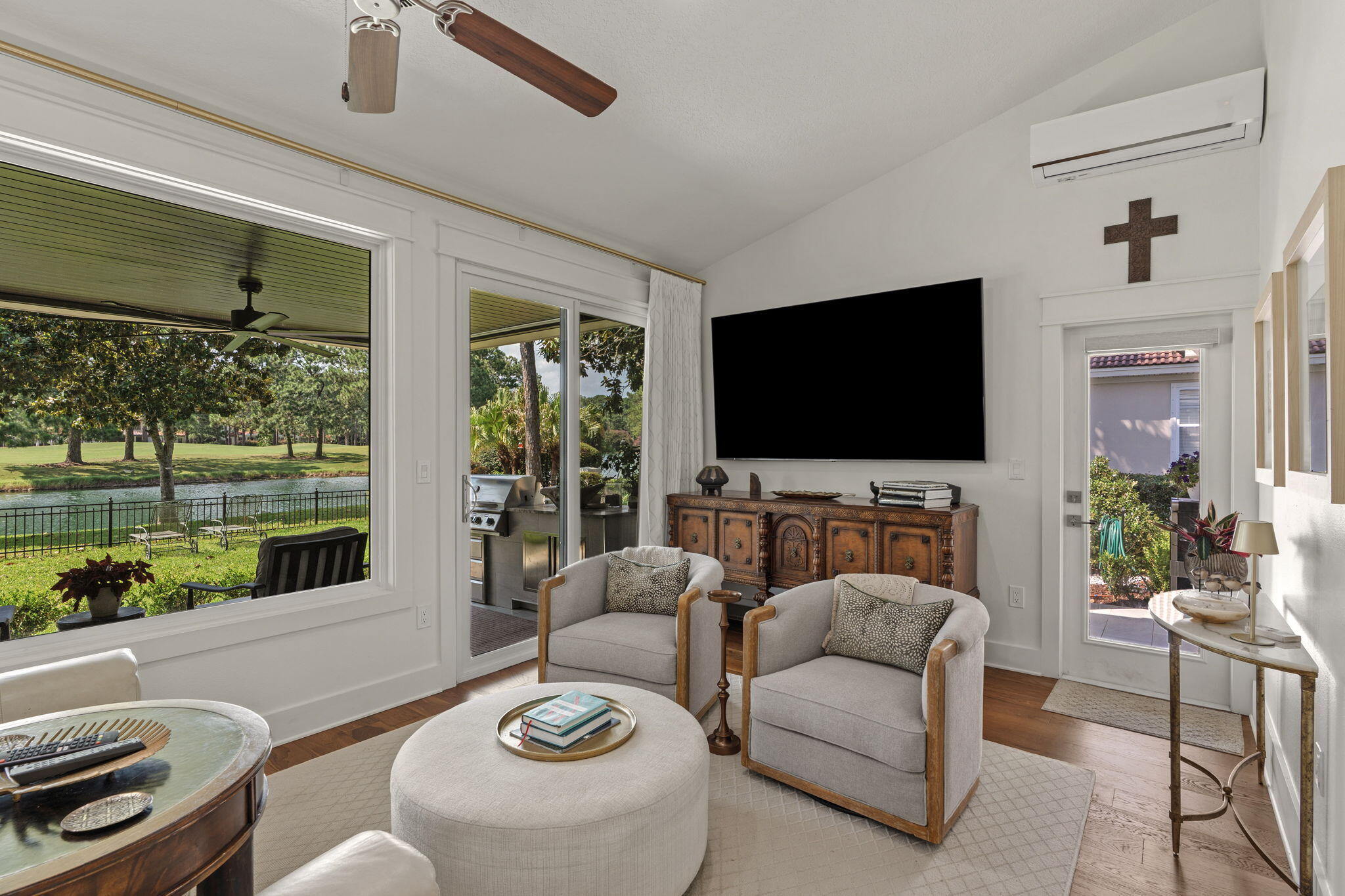 ISLAND GREEN - Residential