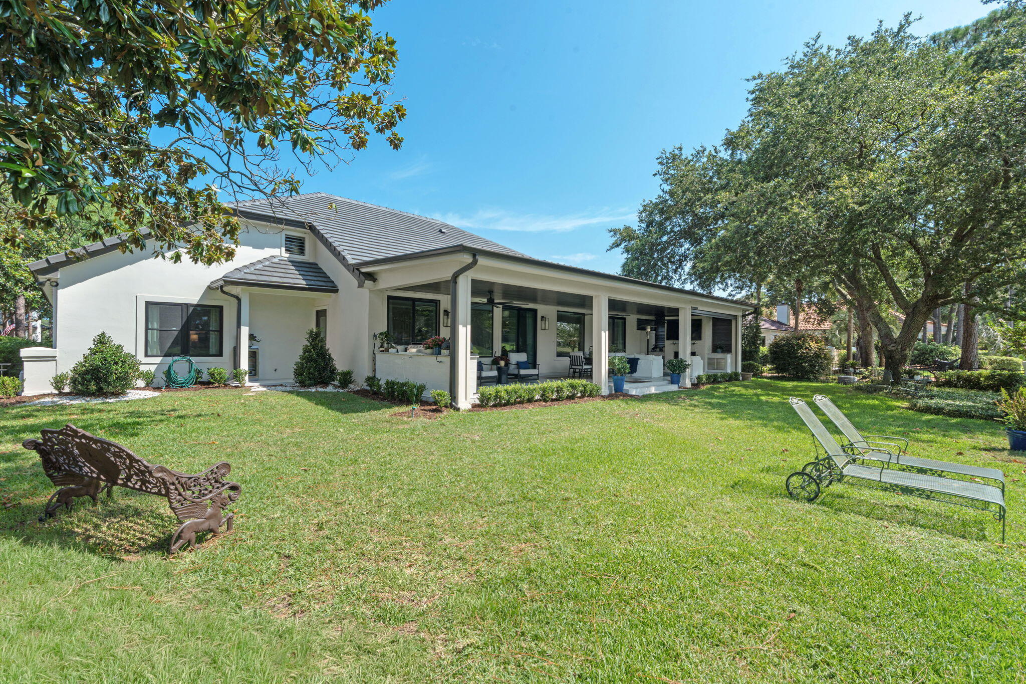 ISLAND GREEN - Residential
