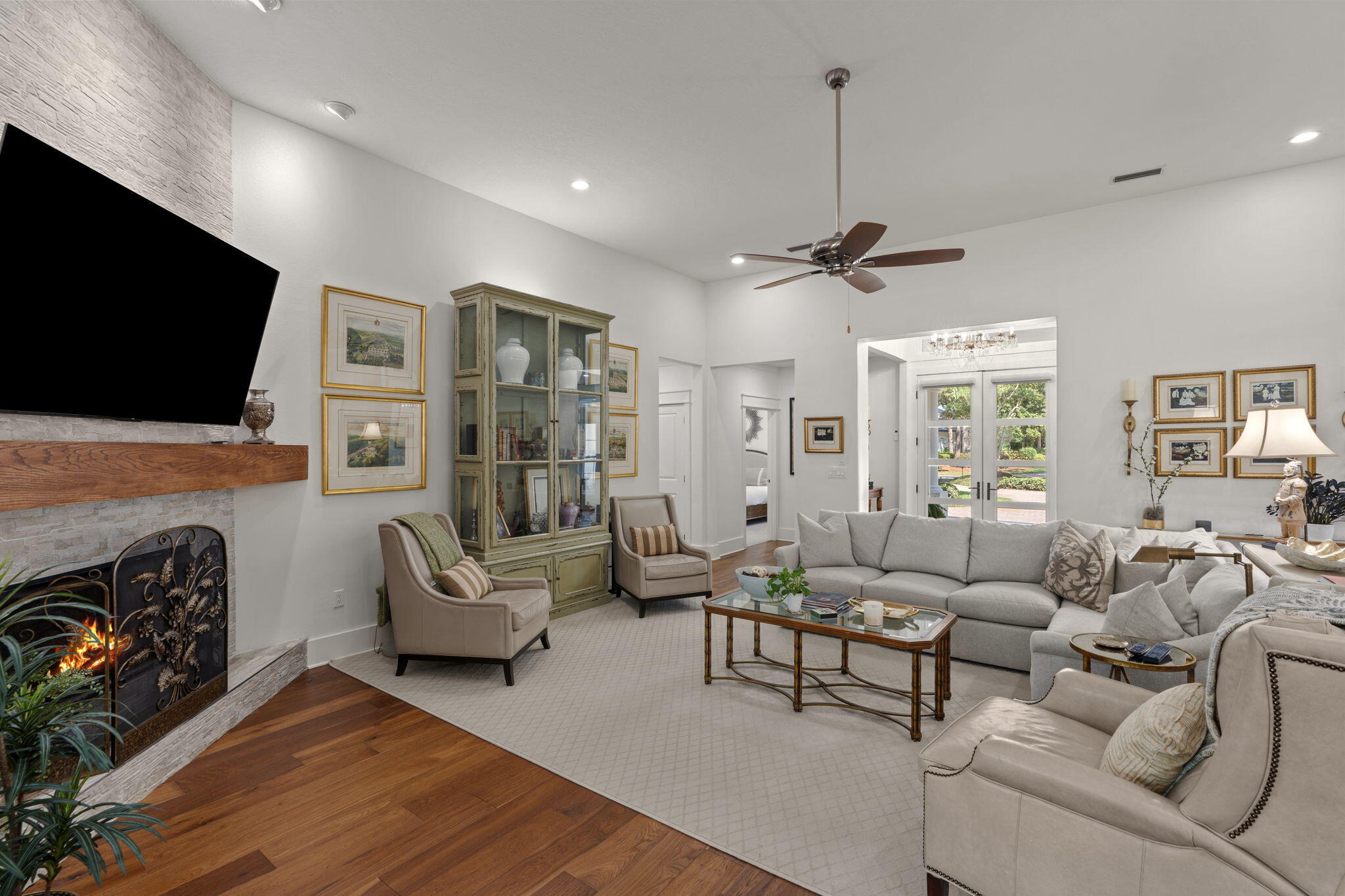 ISLAND GREEN - Residential