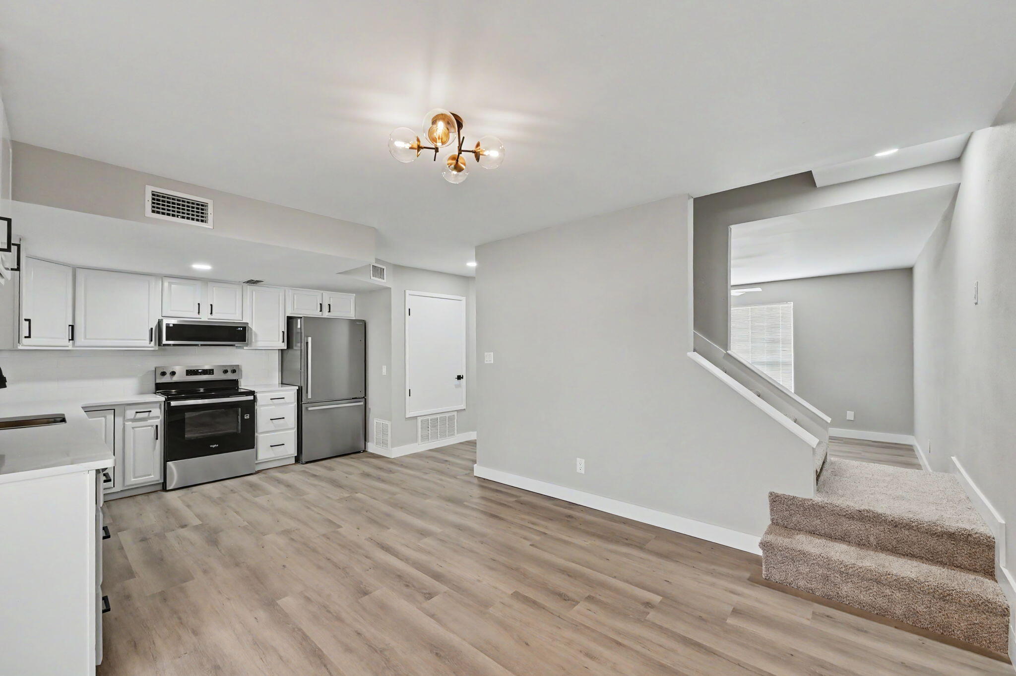 VALENCIA ARMS - Residential