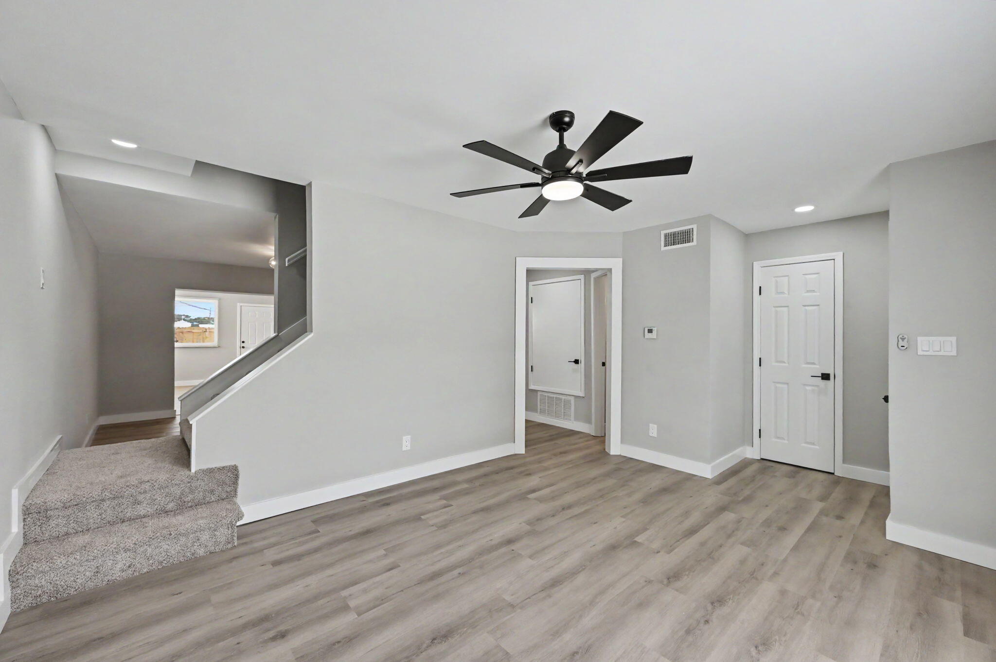 VALENCIA ARMS - Residential
