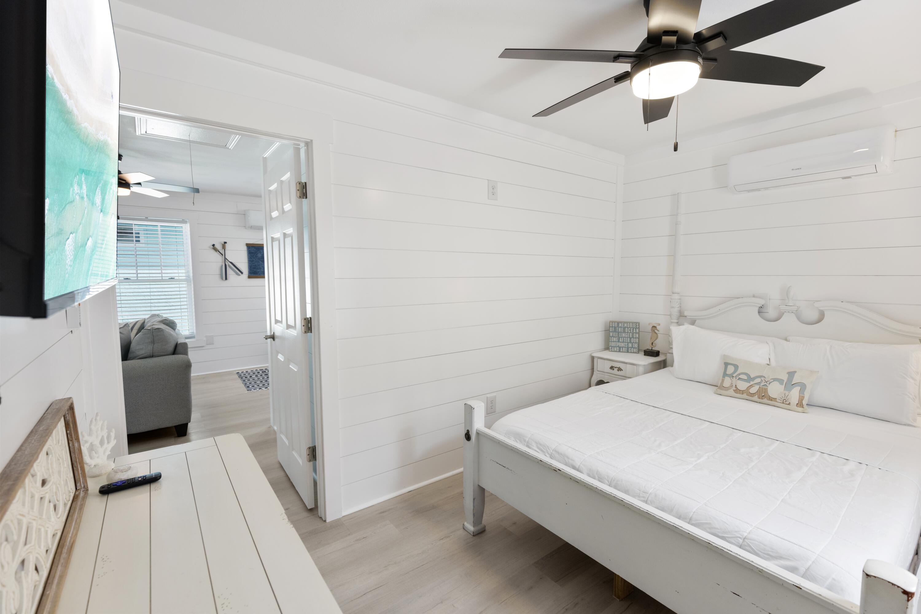 RIVIERA BEACH - Residential