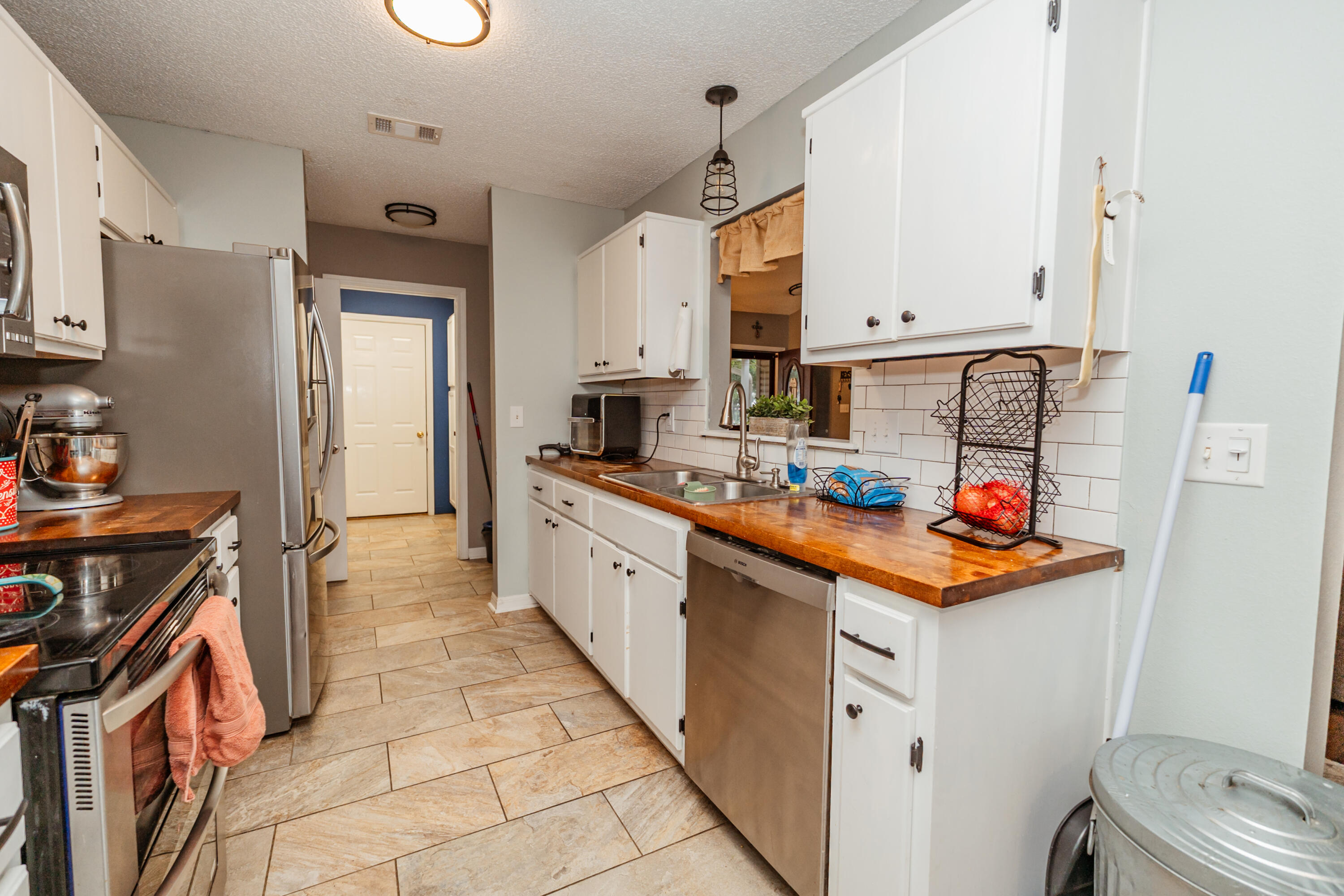 STEEPLECHASE PH 2 - Residential Lease